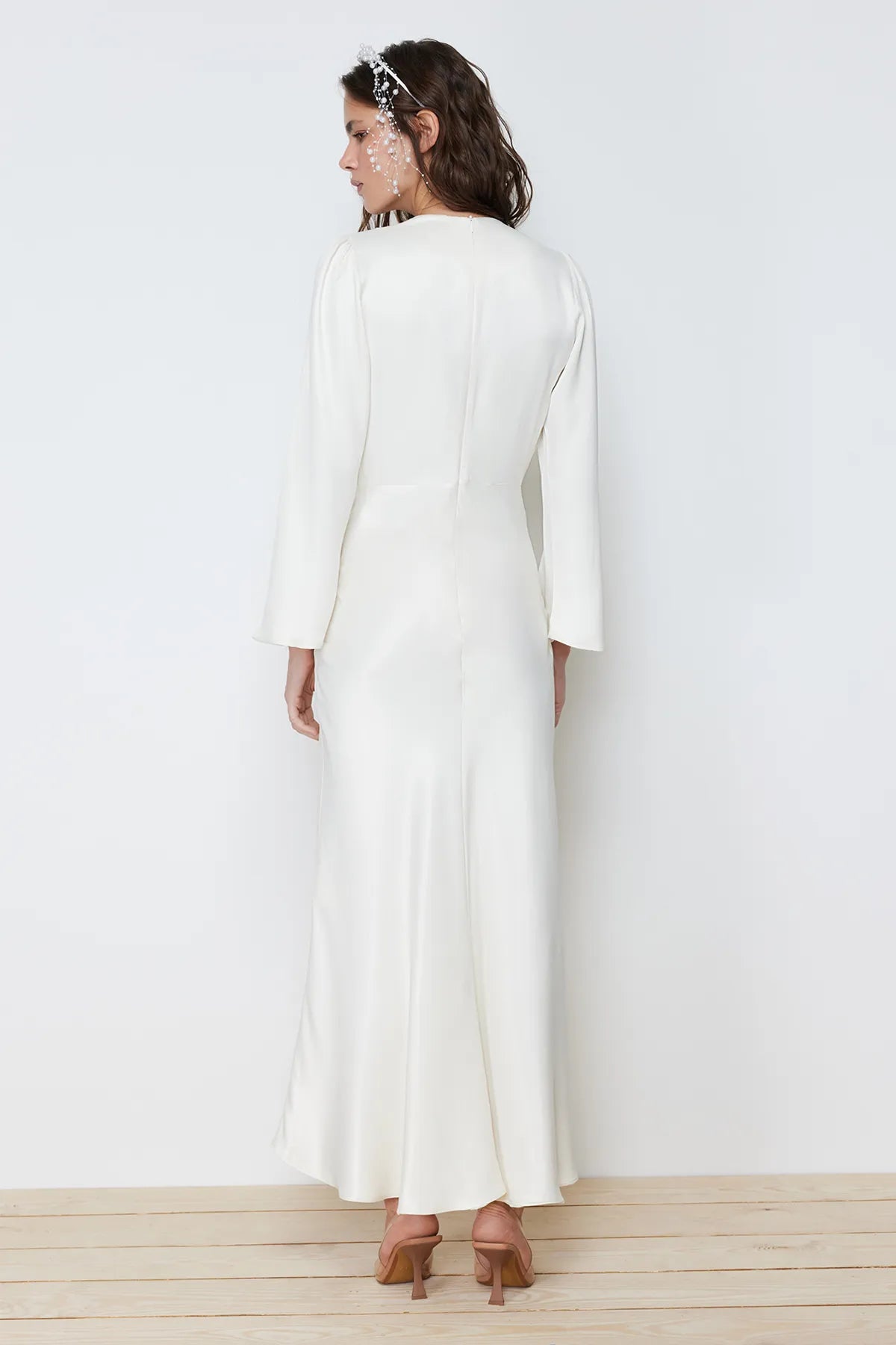 Cream Rose-Detail Satin Evening Dress for Weddings/Special Occasions - sonafey