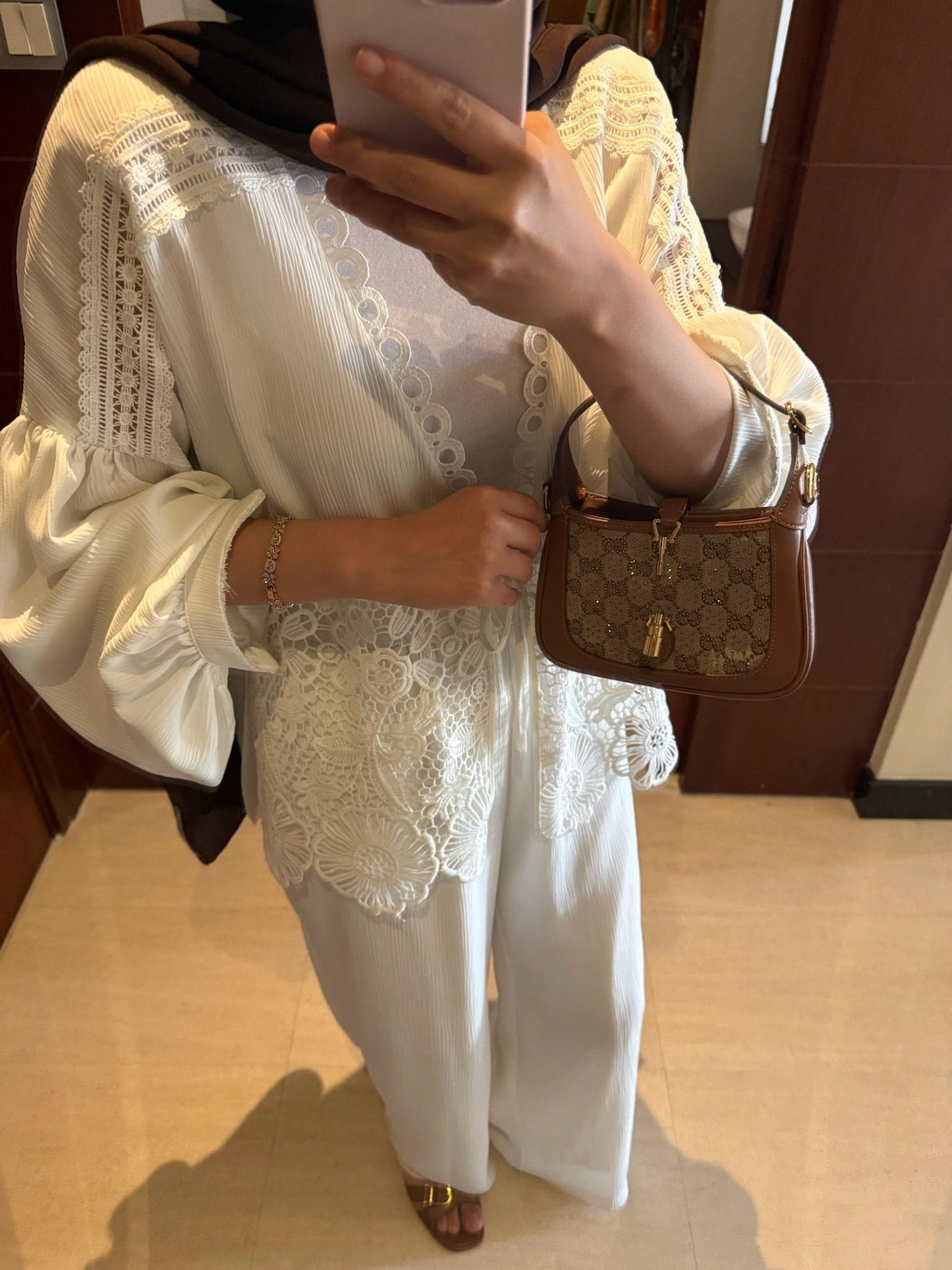 Lace-Trimmed White Crinkle Fabric Kimono & Pants Set