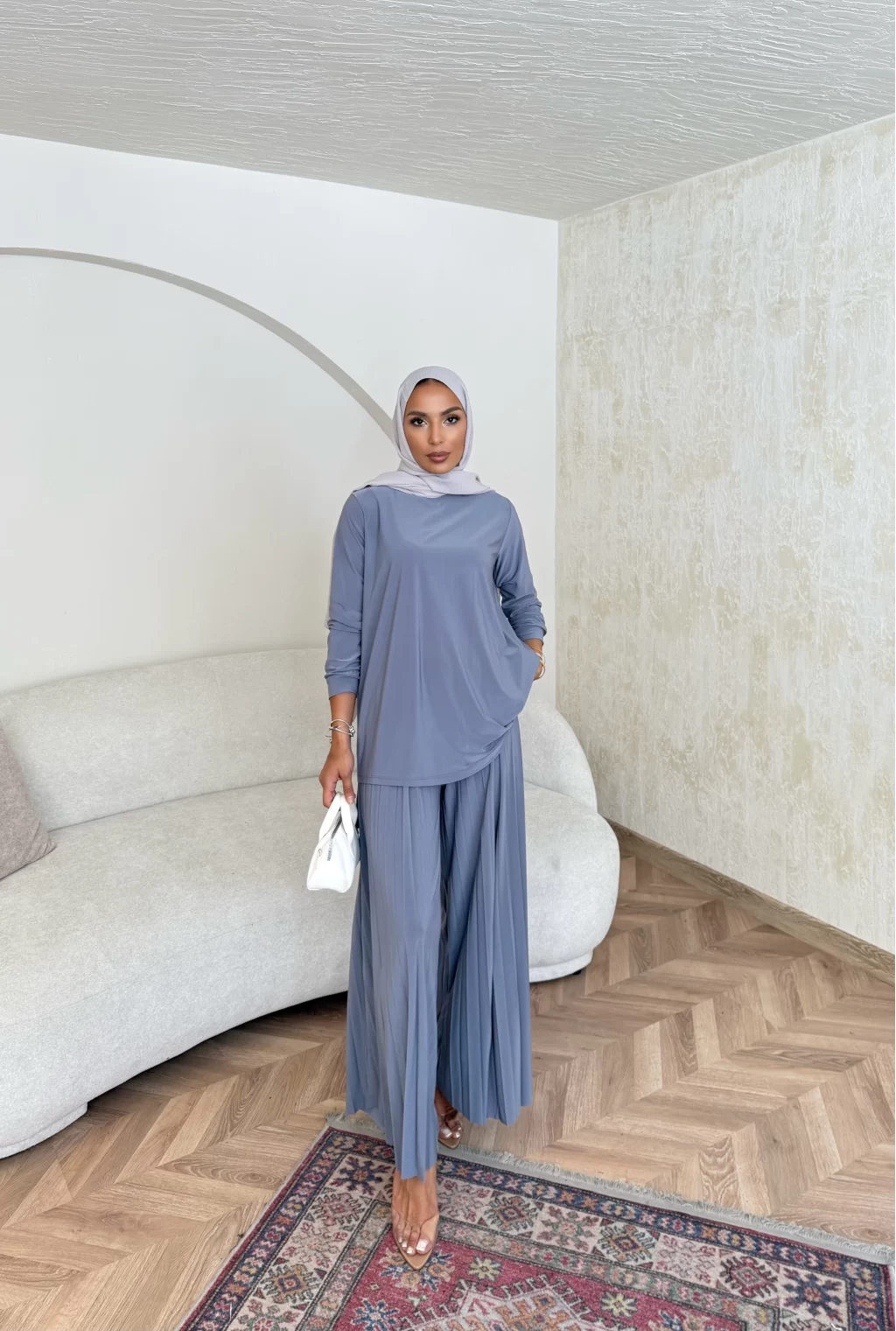 Casual Grey Two-Piece Outfit