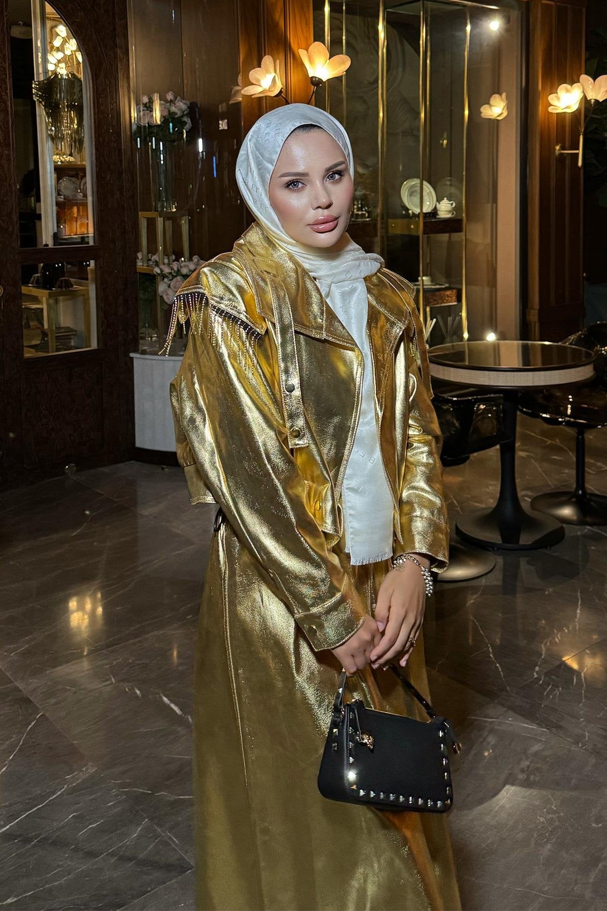 Gold Set with Metallic Skirt and Shoulder Stone Details