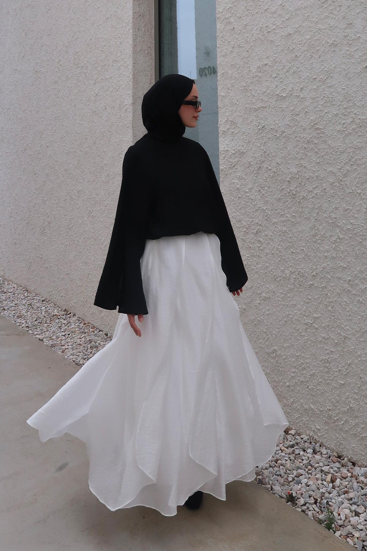 Asymmetric Detail Midi Skirt in Off White