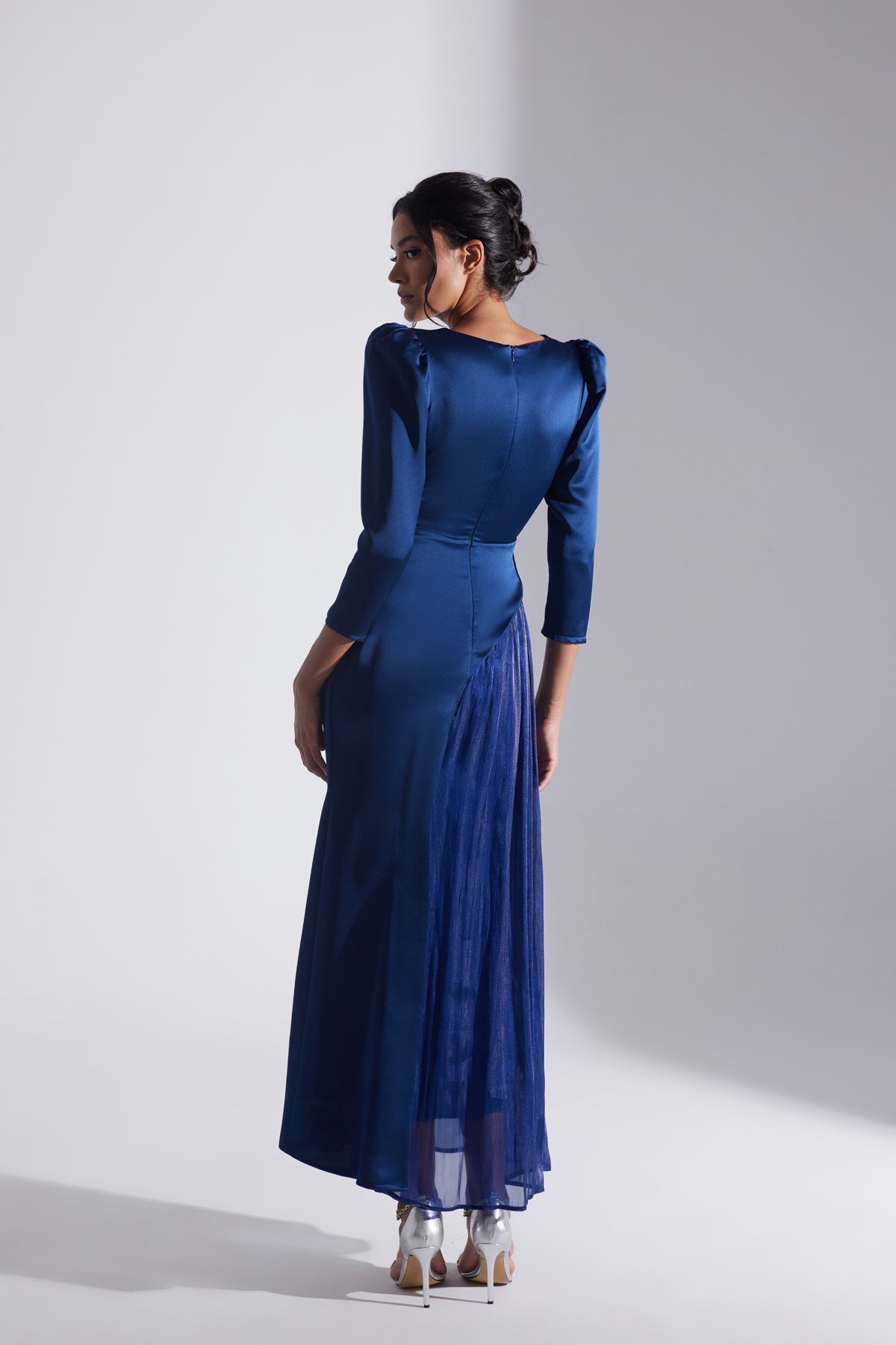 Saxe Blue Asymmetric Detailed Chiffon Skirt Wedding Dress
