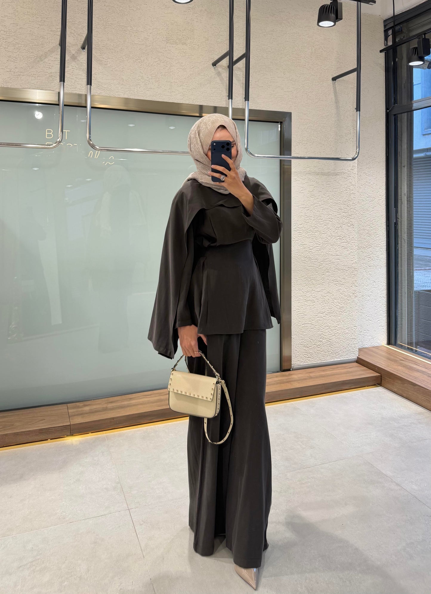 Vanilla Cape Set – Brown