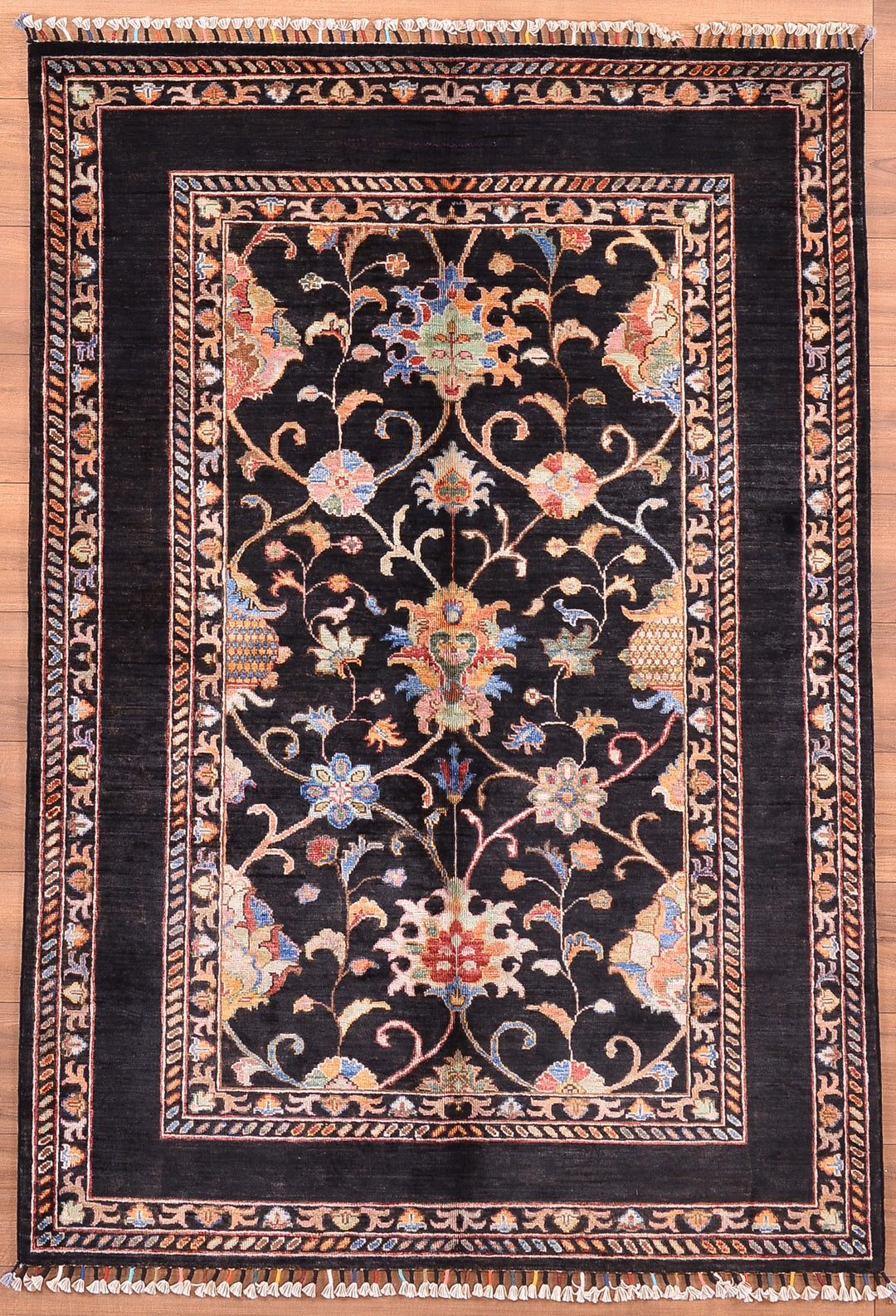 SULTANİ BİNBİRGECE ORJİNAL EL DOKUMASI SİYAH KÖK BOYA YÜN HALI 128X182 2.33 METREKARE - 4X6 FT