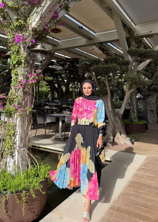 Floral Black Pleated Set