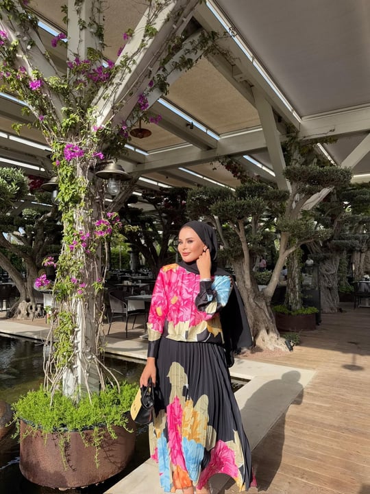 Floral Black Pleated Set