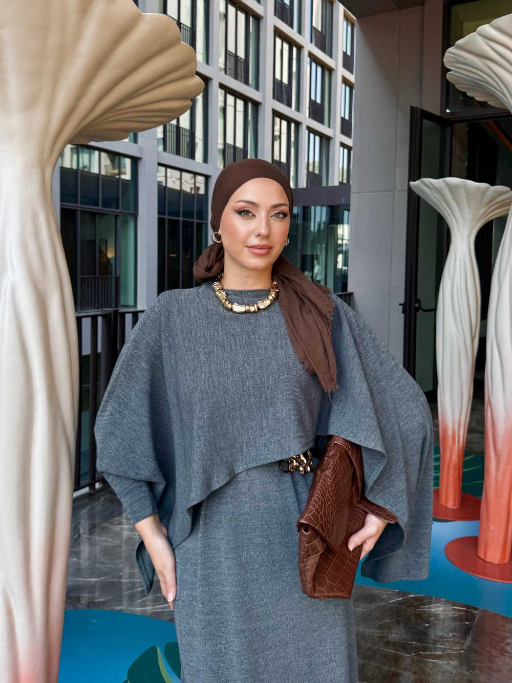 Elegant Belted Knit Dress 36-38