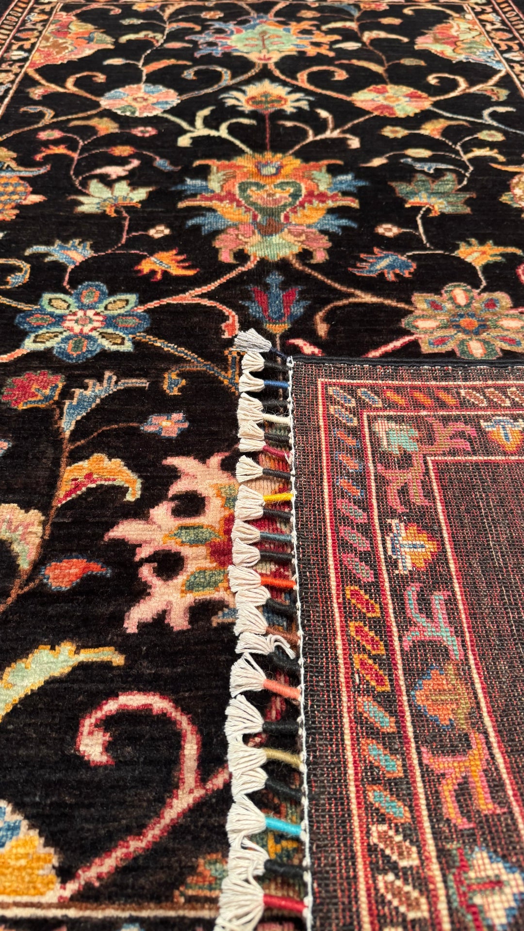 SULTANİ BİNBİRGECE ORJİNAL EL DOKUMASI SİYAH KÖK BOYA YÜN HALI 128X182 2.33 METREKARE - 4X6 FT