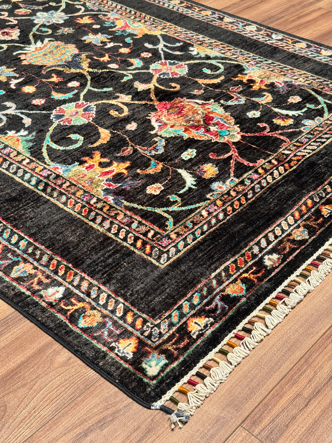 SULTANİ BİNBİRGECE ORJİNAL EL DOKUMASI SİYAH KÖK BOYA YÜN HALI 125X184 2.30 METREKARE - 4X6 FT