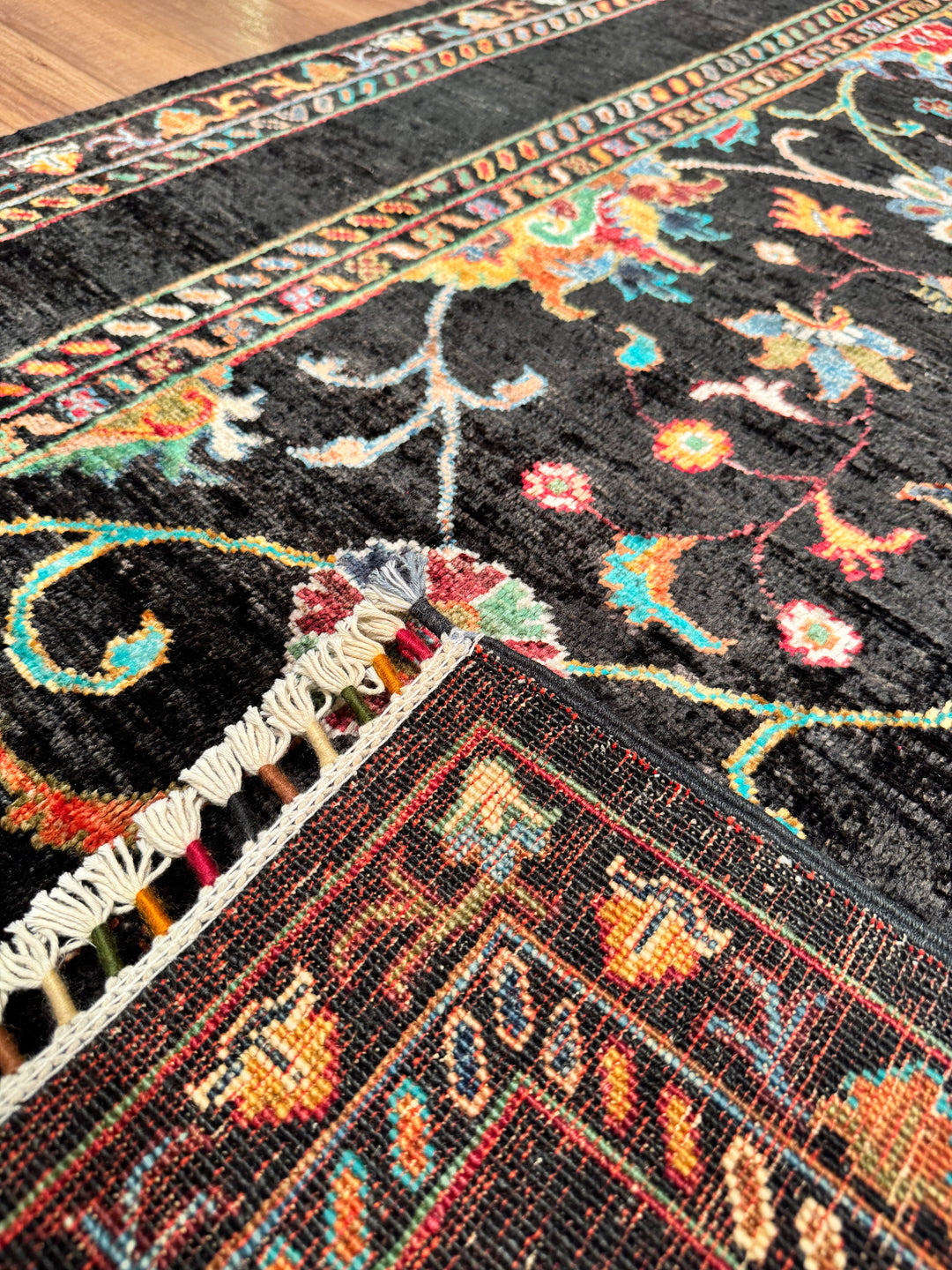 SULTANİ BİNBİRGECE ORJİNAL EL DOKUMASI SİYAH KÖK BOYA YÜN HALI 125X184 2.30 METREKARE - 4X6 FT