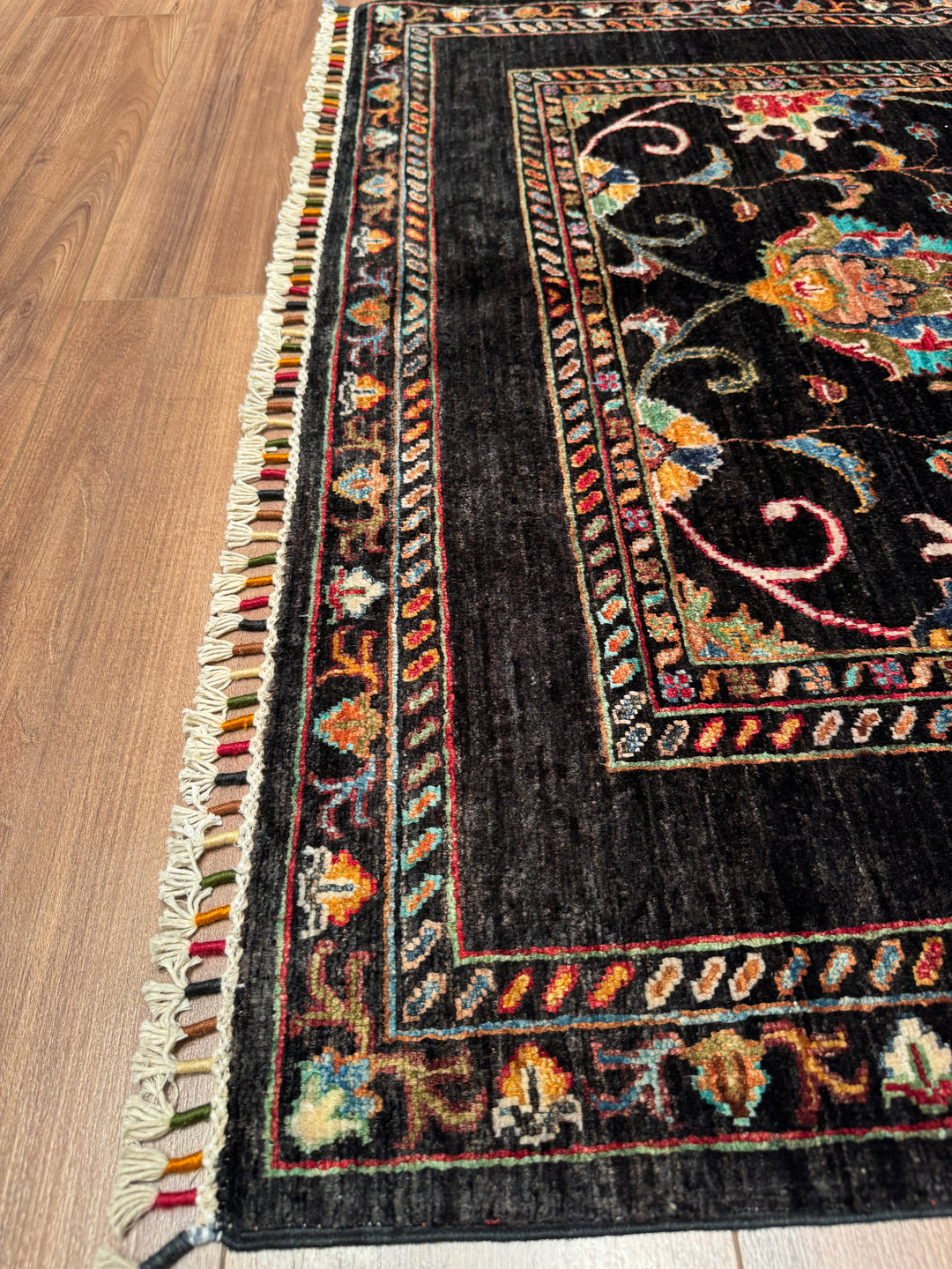 SULTANİ BİNBİRGECE ORJİNAL EL DOKUMASI SİYAH KÖK BOYA YÜN HALI 126X185 2.33 METREKARE - 5X7 FT