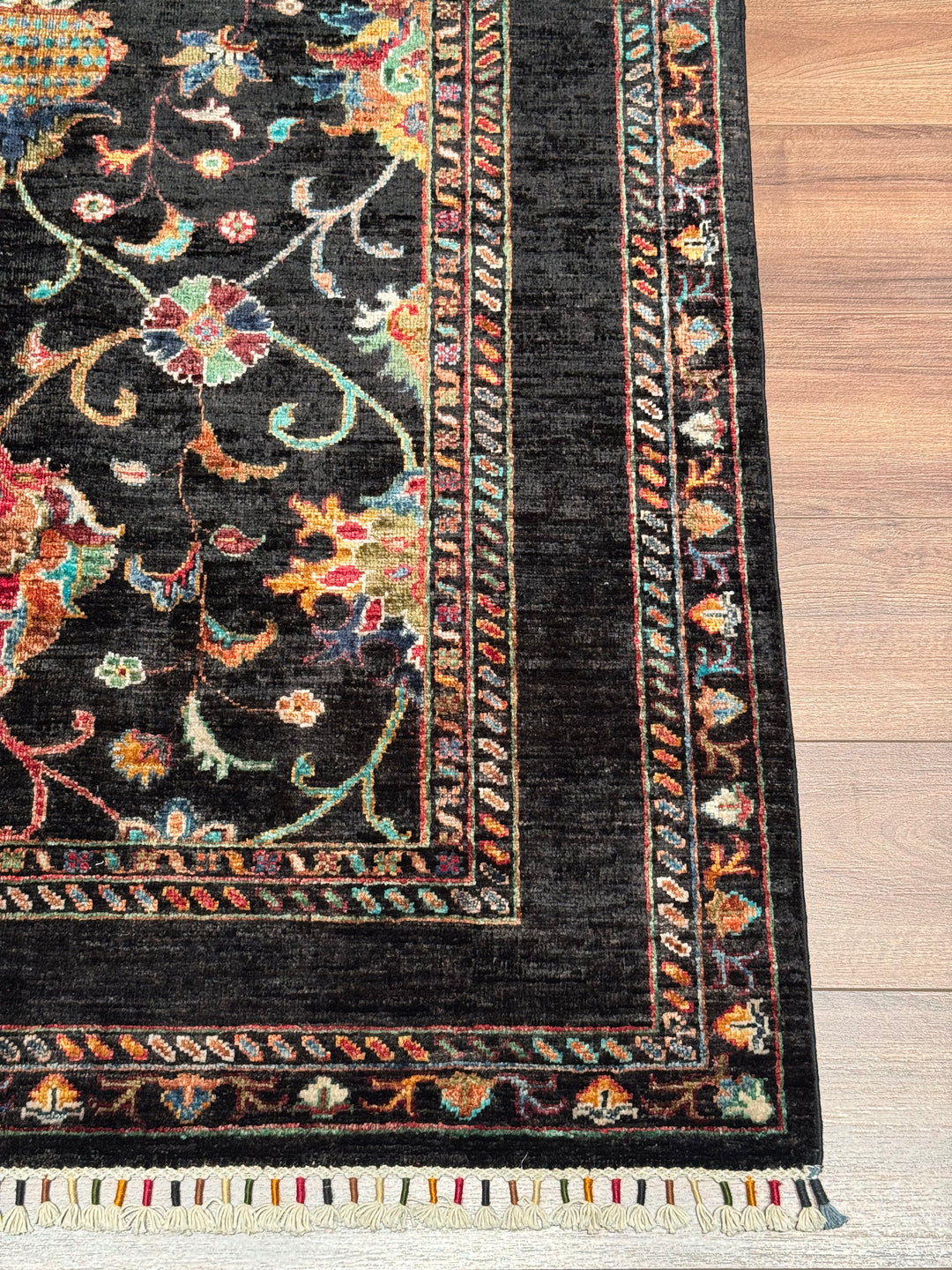 SULTANİ BİNBİRGECE ORJİNAL EL DOKUMASI SİYAH KÖK BOYA YÜN HALI 126X185 2.33 METREKARE - 5X7 FT