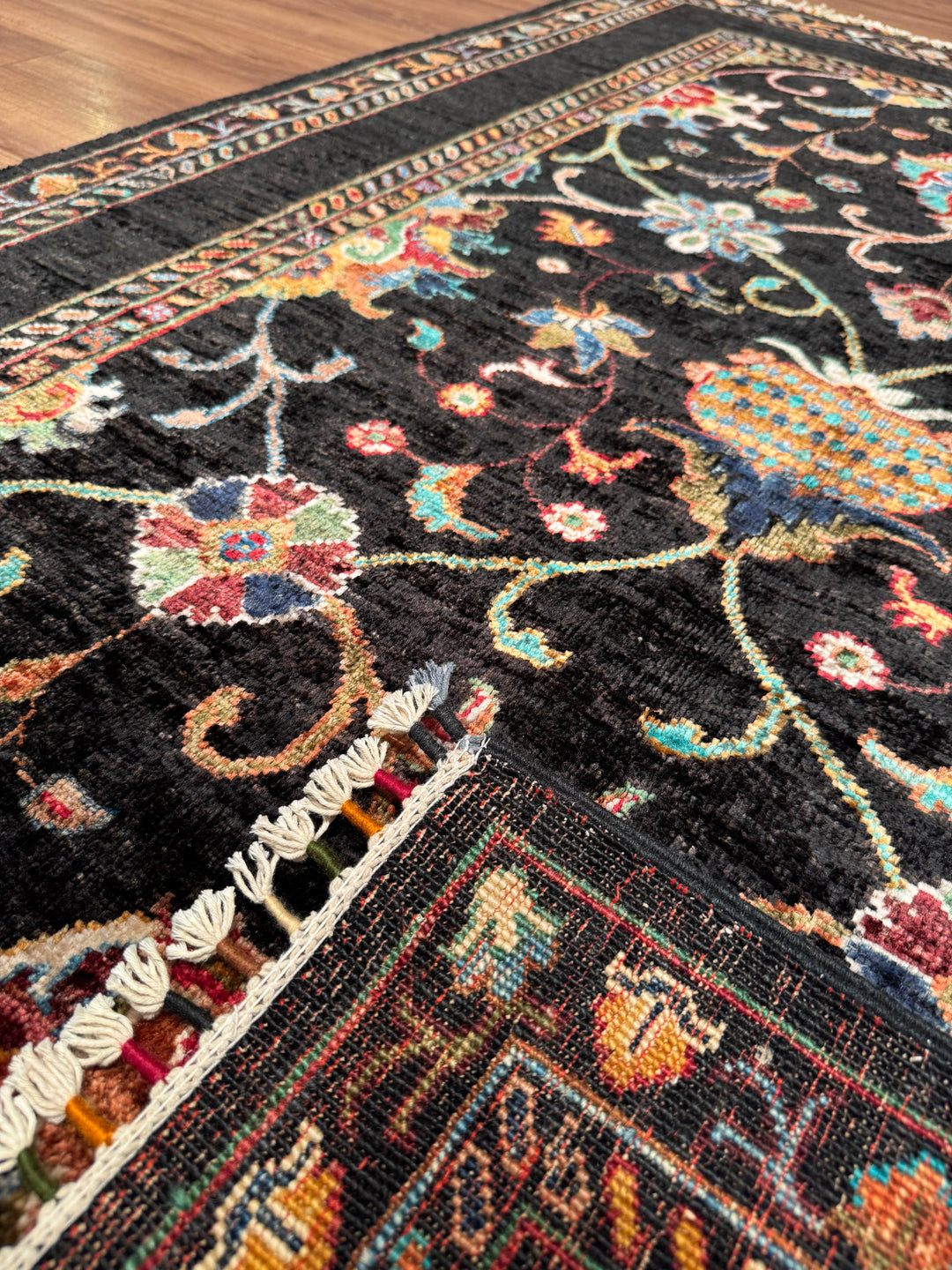 SULTANİ BİNBİRGECE ORJİNAL EL DOKUMASI SİYAH KÖK BOYA YÜN HALI 126X185 2.33 METREKARE - 5X7 FT