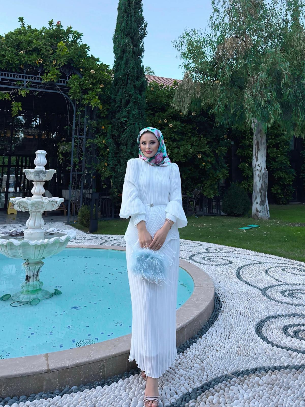 Pleated Evening Dress with Removable Belt and Balloon Sleeves – White