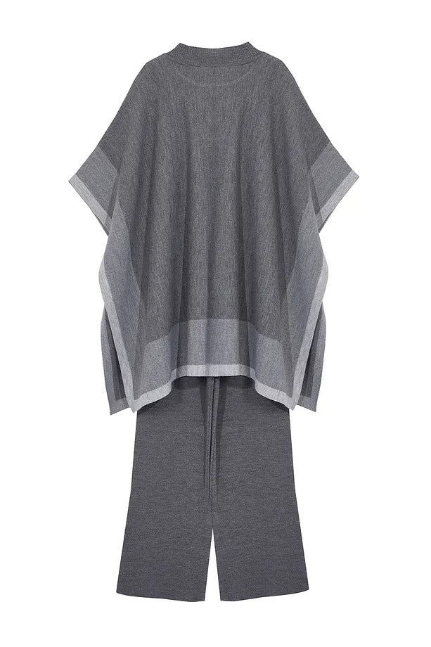 Grey Color-Block Knit Poncho & Pants Two-Piece Set