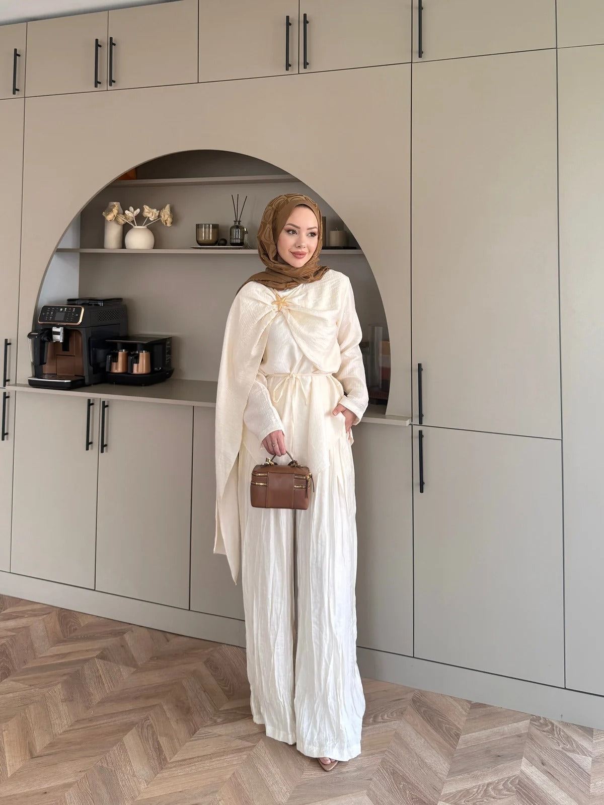 Starfish Brooch Cape Detail Muslin Trouser Set