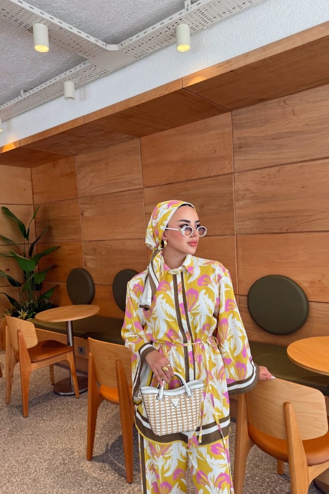 Como Chic Three-Piece Outfit Set