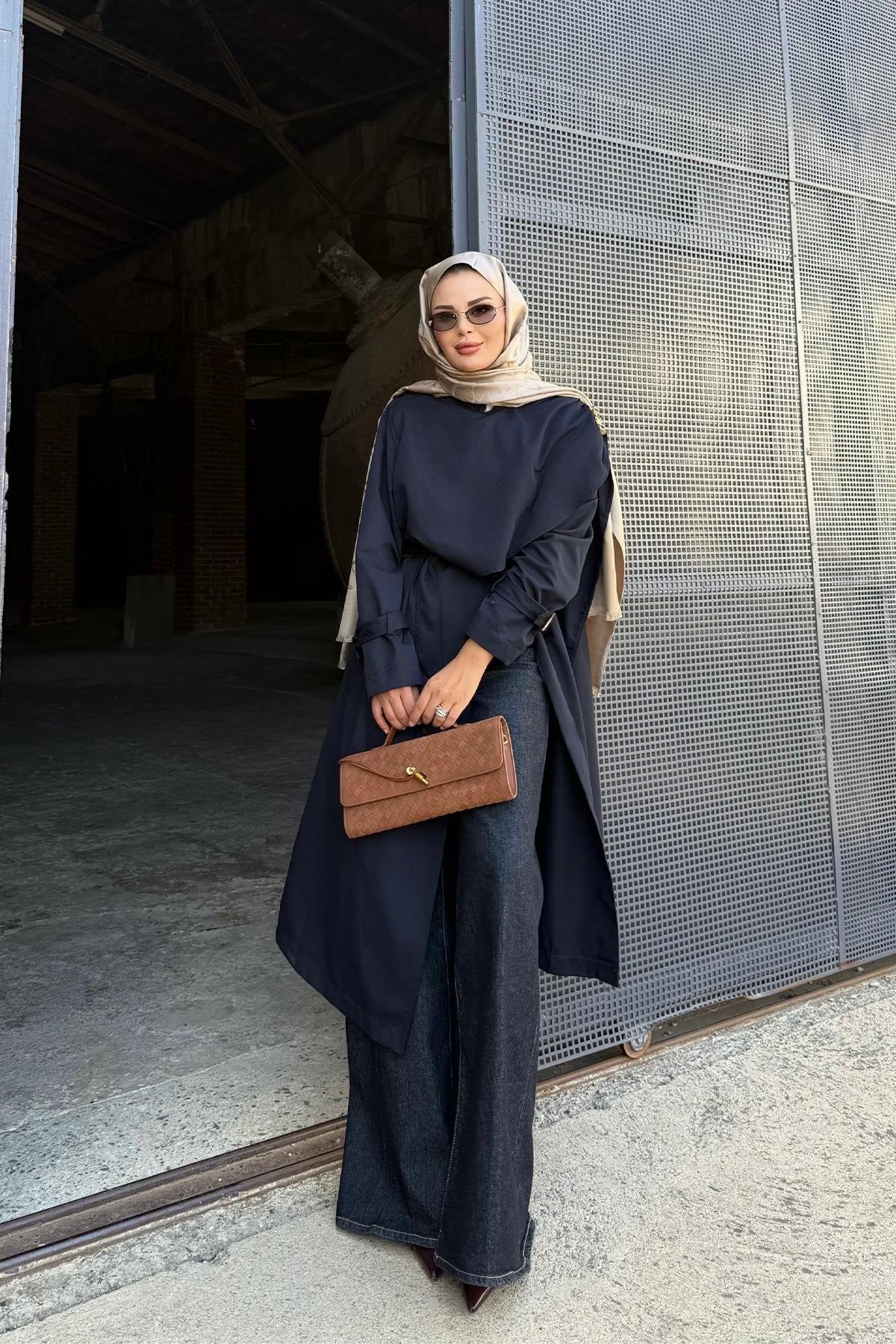 Brooch Detailed Shawl Collar Trenchcoat - Navy