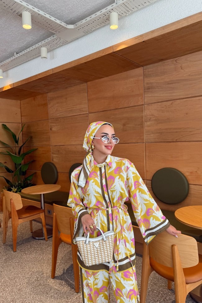 Como Chic Three-Piece Outfit Set