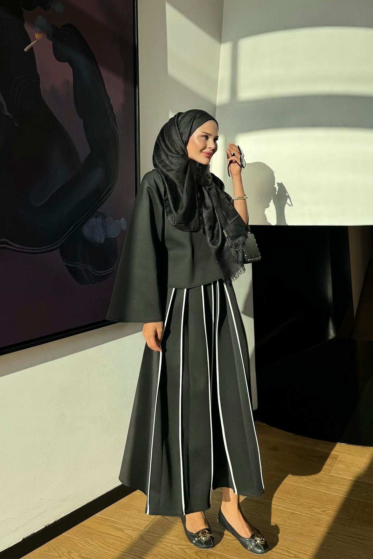 Black Scuba Skirt Co-Ord with Contrast Piping