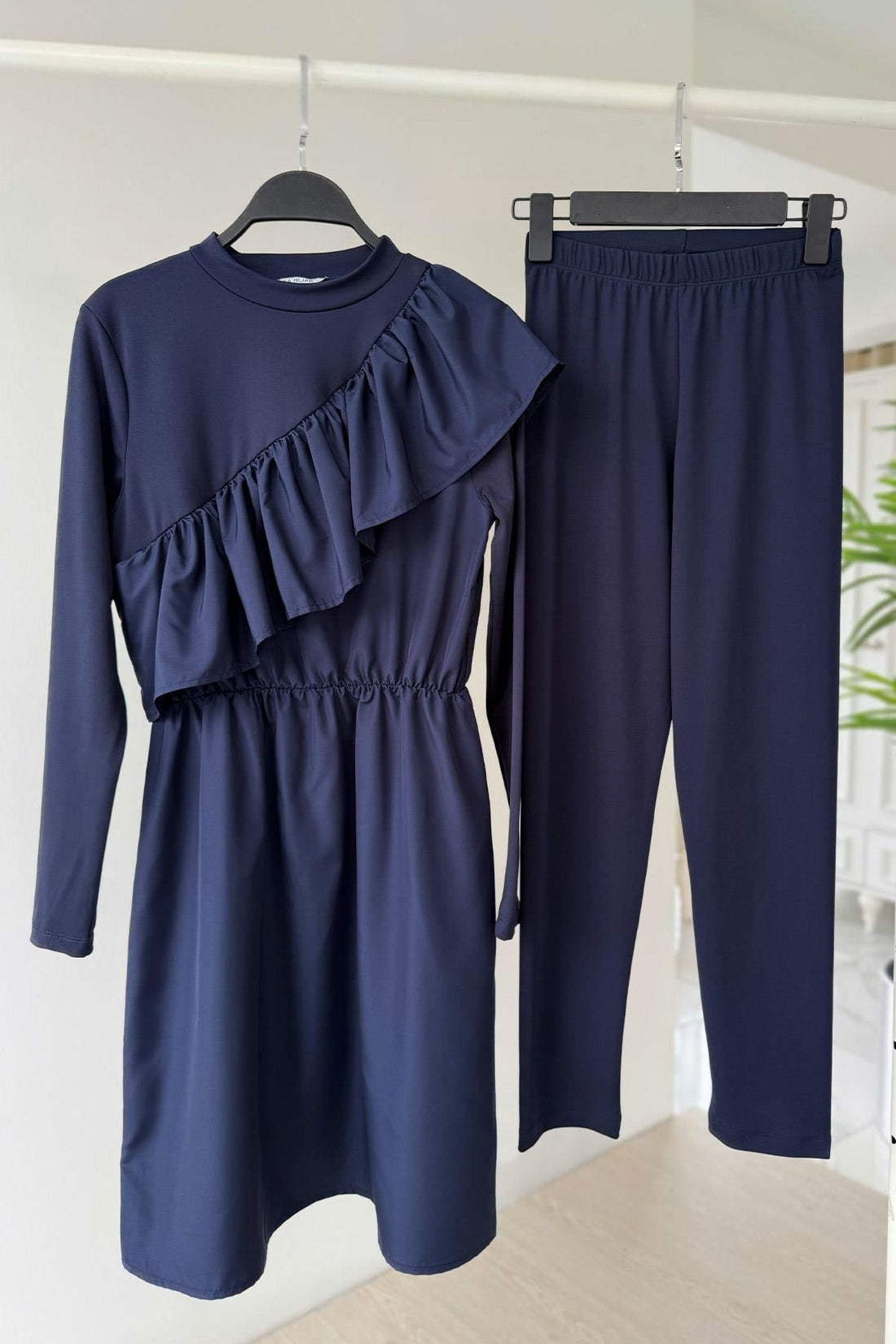 Ruffle Detail Full Coverage Burkini - 2 Piece Modest Swimsuit in Navy Blue