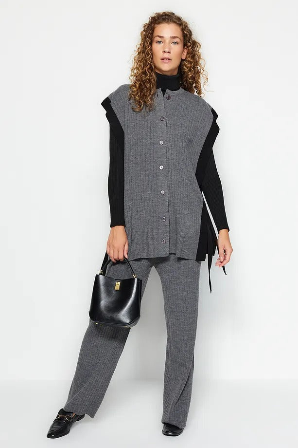 Anthracite Color-Block Slit-Detail Knit Vest & Pants Two-Piece Set