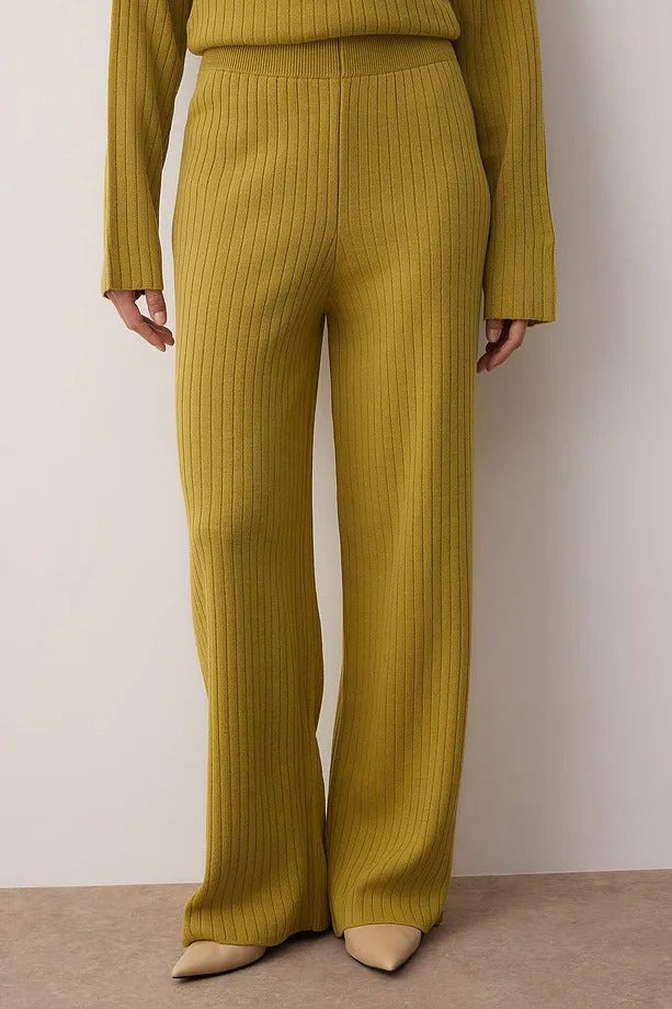 Olive Green Gold-Button Knit Top & Pants Two-Piece Set