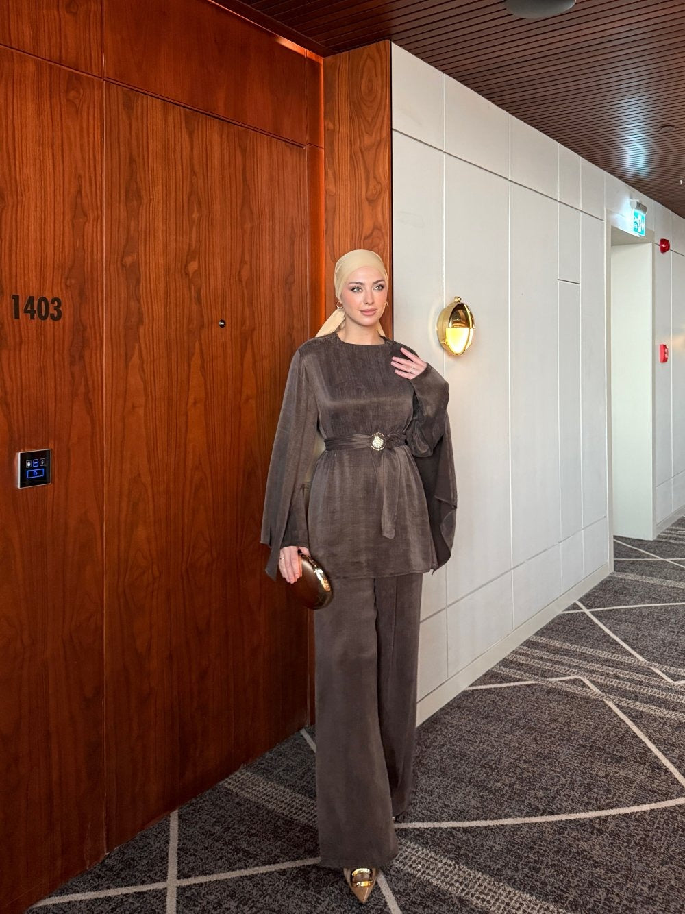 Premium Silk Cupro Piece Set with Pants – Bitter Coffee