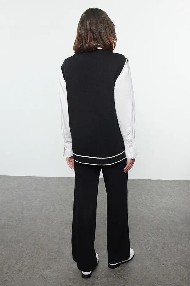 Black & Ecru Trim Buttoned Knit Vest Two-Piece Set