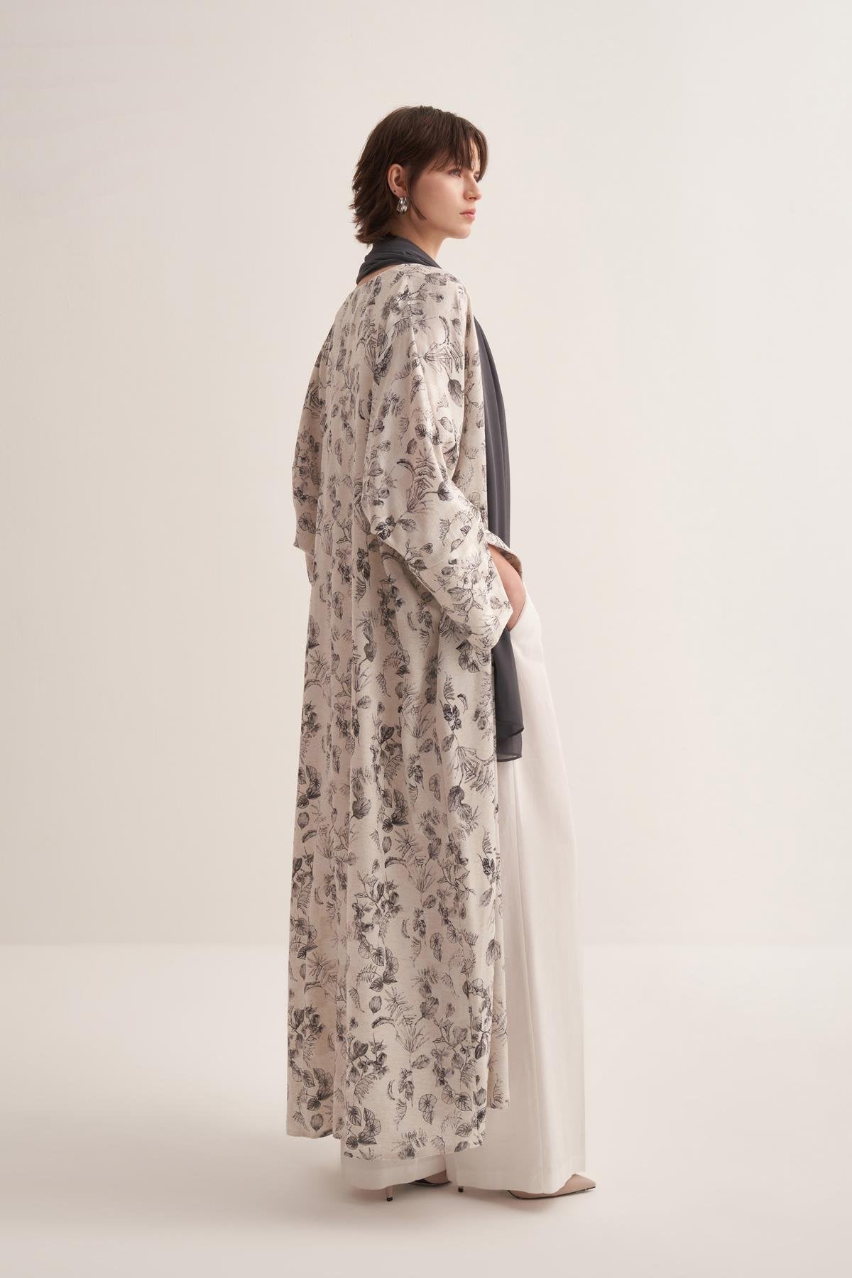 Linen Touch Black Floral Patterned Abaya - sonafey
