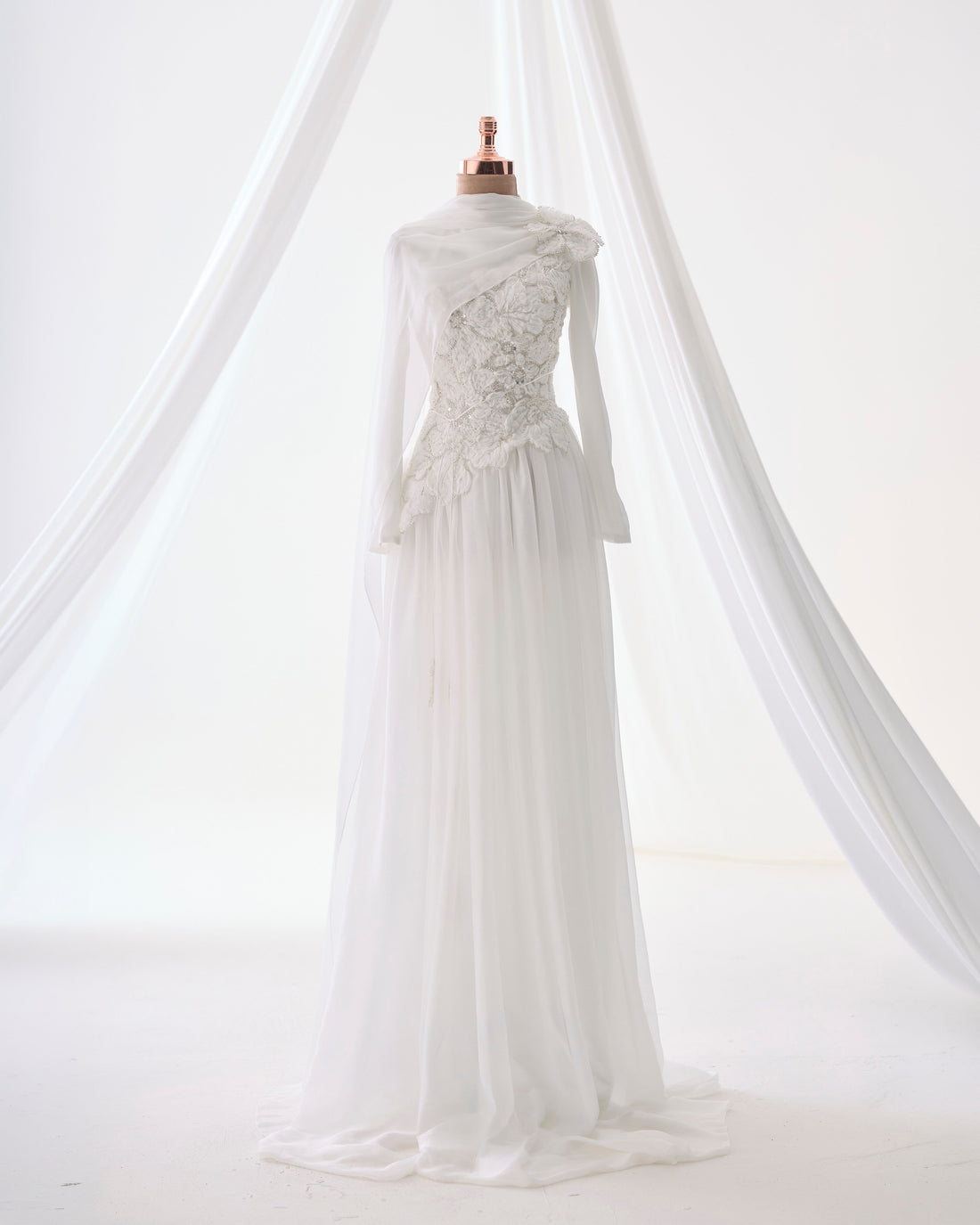 Maya White 3D Floral Evening Dress –Formal Gown
