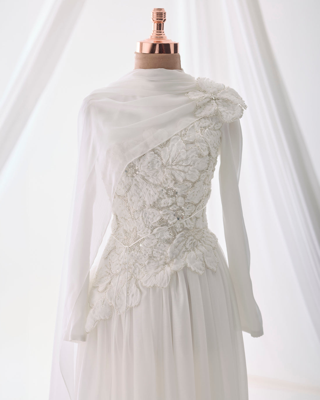 Maya White 3D Floral Evening Dress –Formal Gown