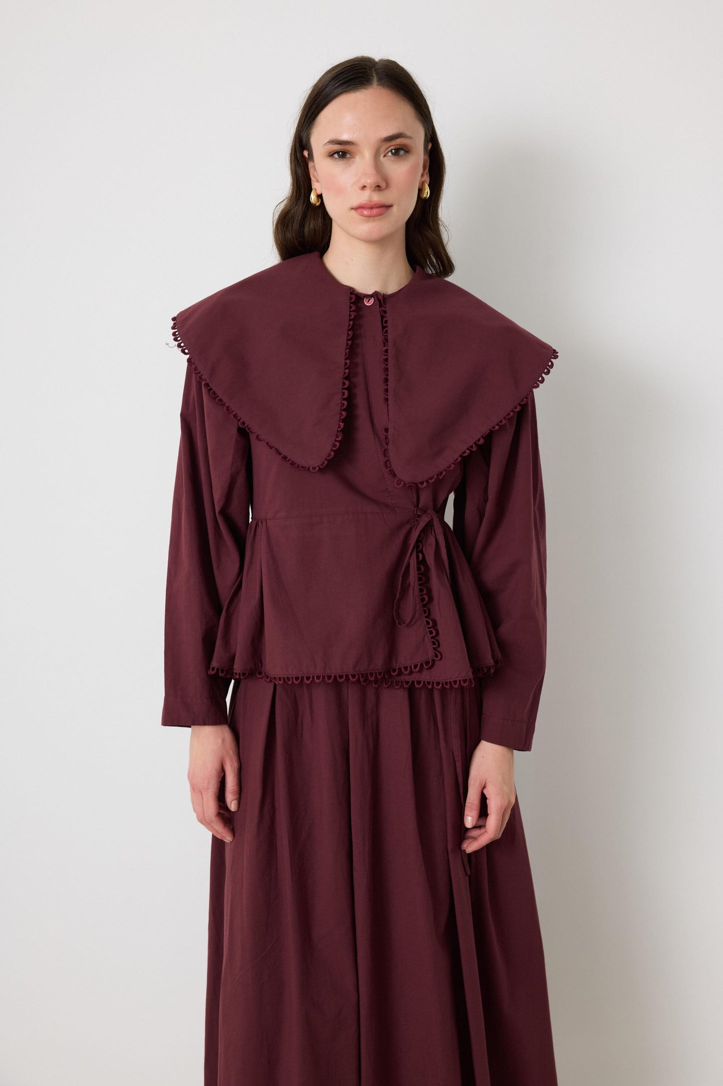 Cotton Linen-Blend 2-Piece Lace Detailed Front-Tie Skirt Set in Burgundy