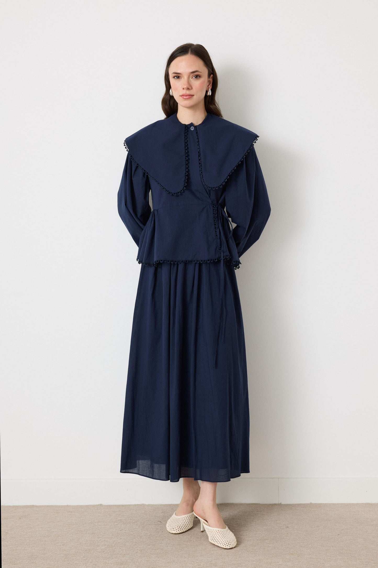 Cotton Linen-Blend 2-Piece Lace Detailed Front-Tie Skirt Set in Navy Blue