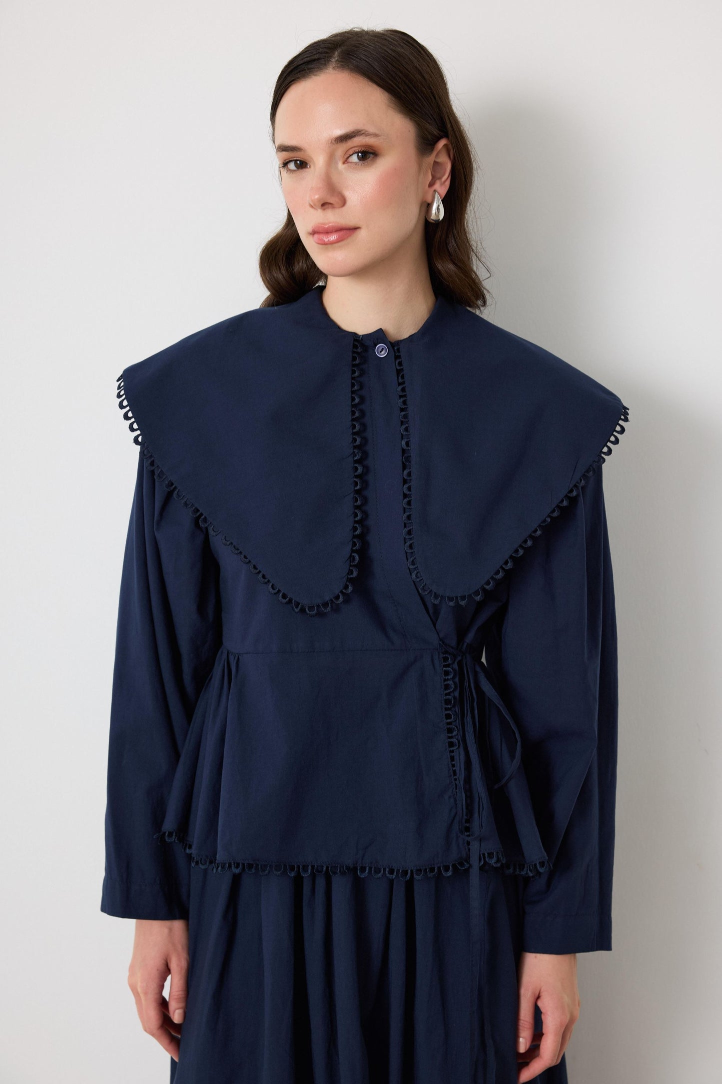 Cotton Linen-Blend 2-Piece Lace Detailed Front-Tie Skirt Set in Navy Blue