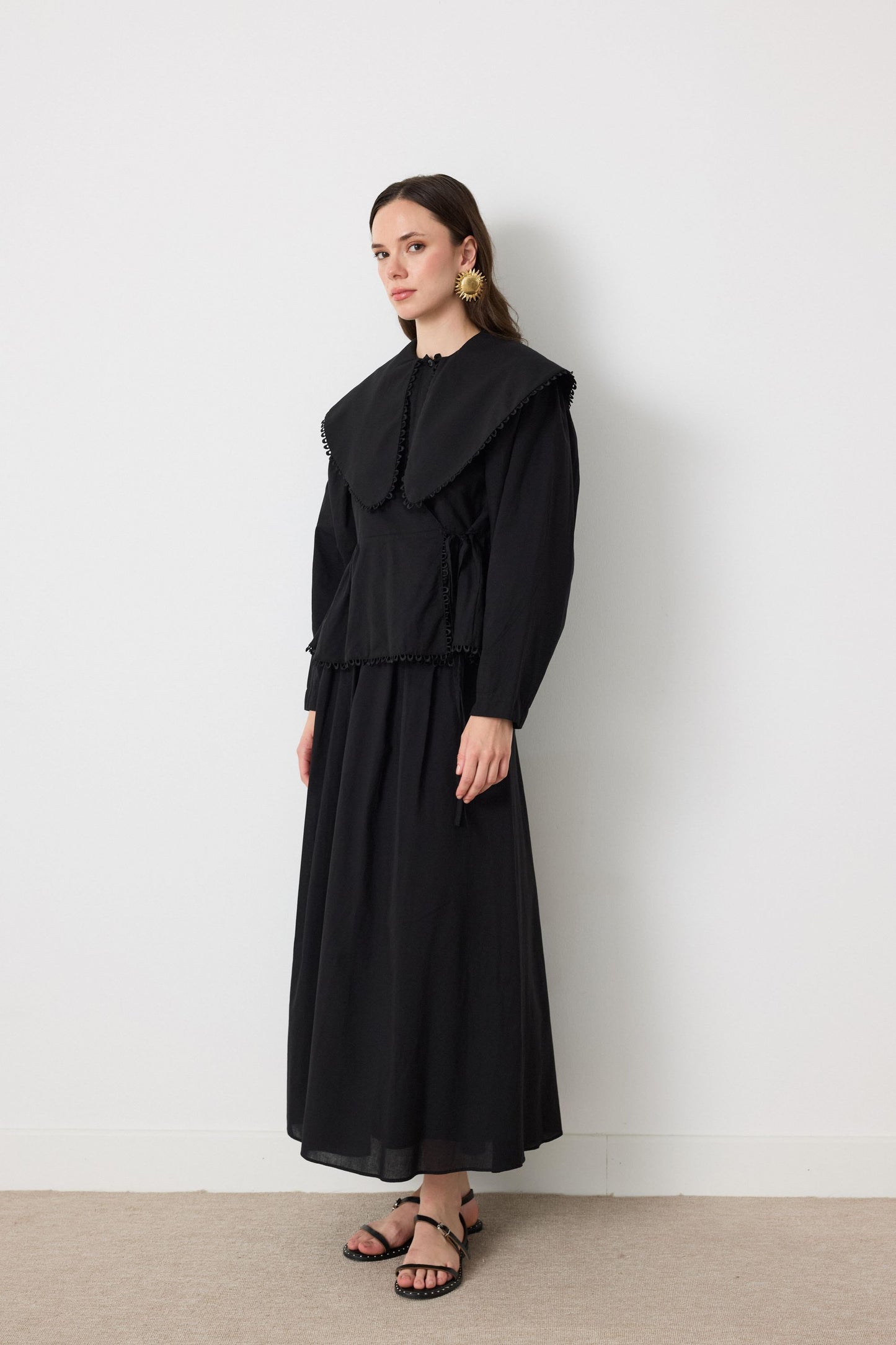 Cotton Linen-Blend 2-Piece Lace Detailed Front-Tie Skirt Set in Black