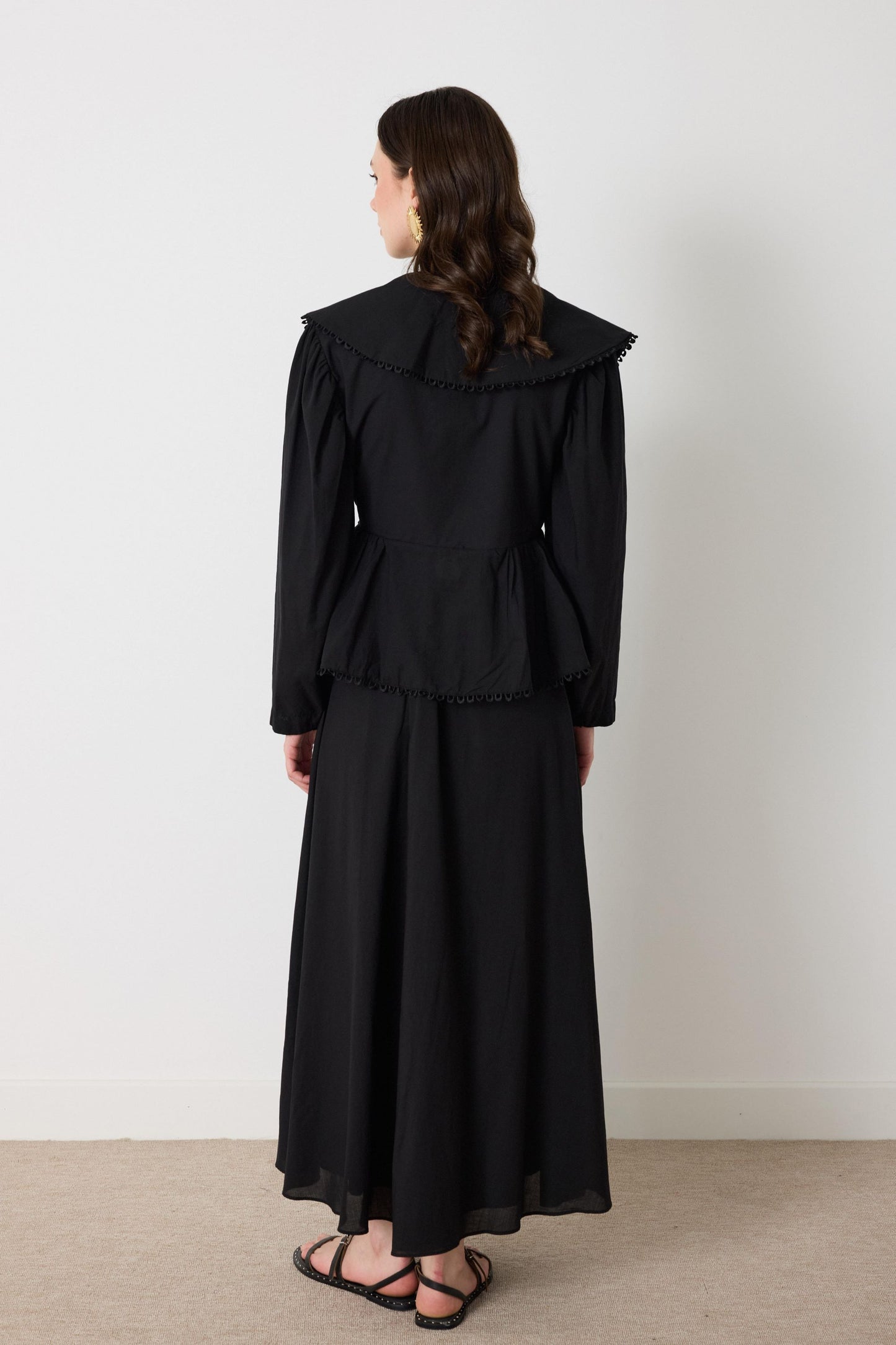 Cotton Linen-Blend 2-Piece Lace Detailed Front-Tie Skirt Set in Black