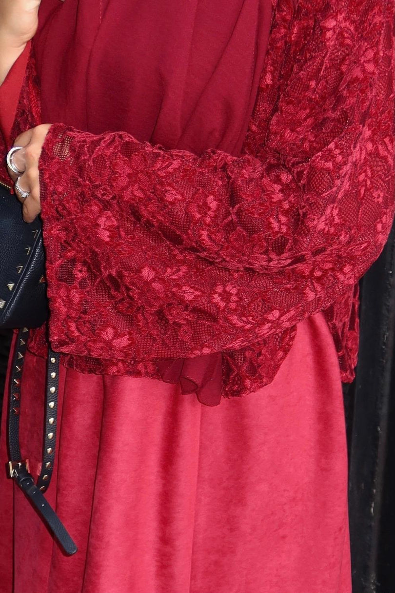 Velvet lace-detail top and maxi skirt set in Burgundy – lace-closeup