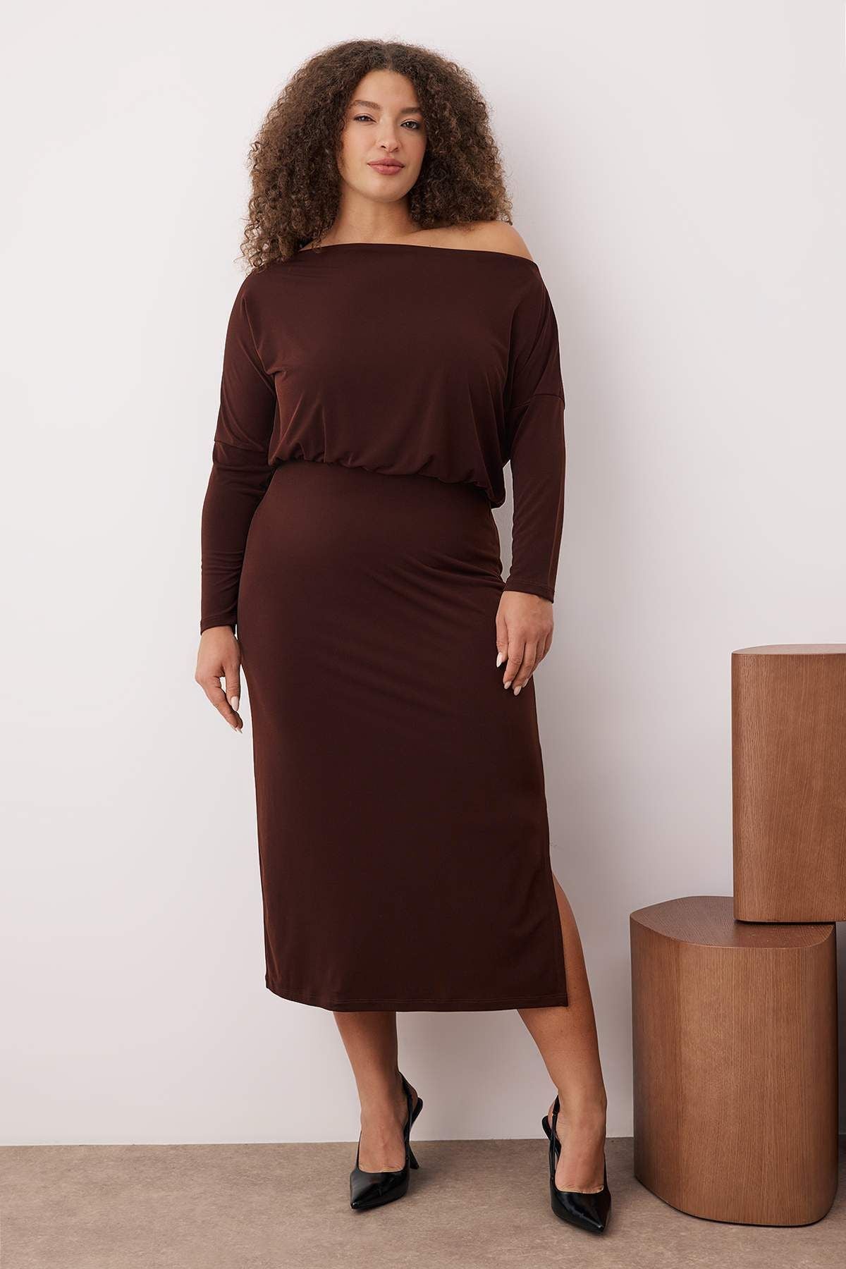 Curve Black Plain Asymmetric One-Shoulder Shirred Waist Stretchy Midi Knit Dress