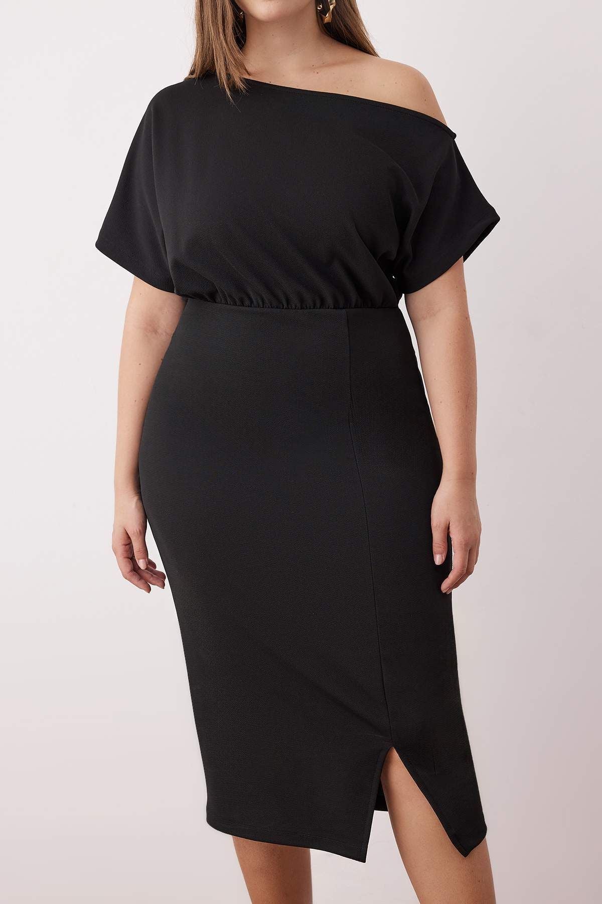 Curve Black Asymmetric Neck Slit Crepe Knit Plus Size Dress