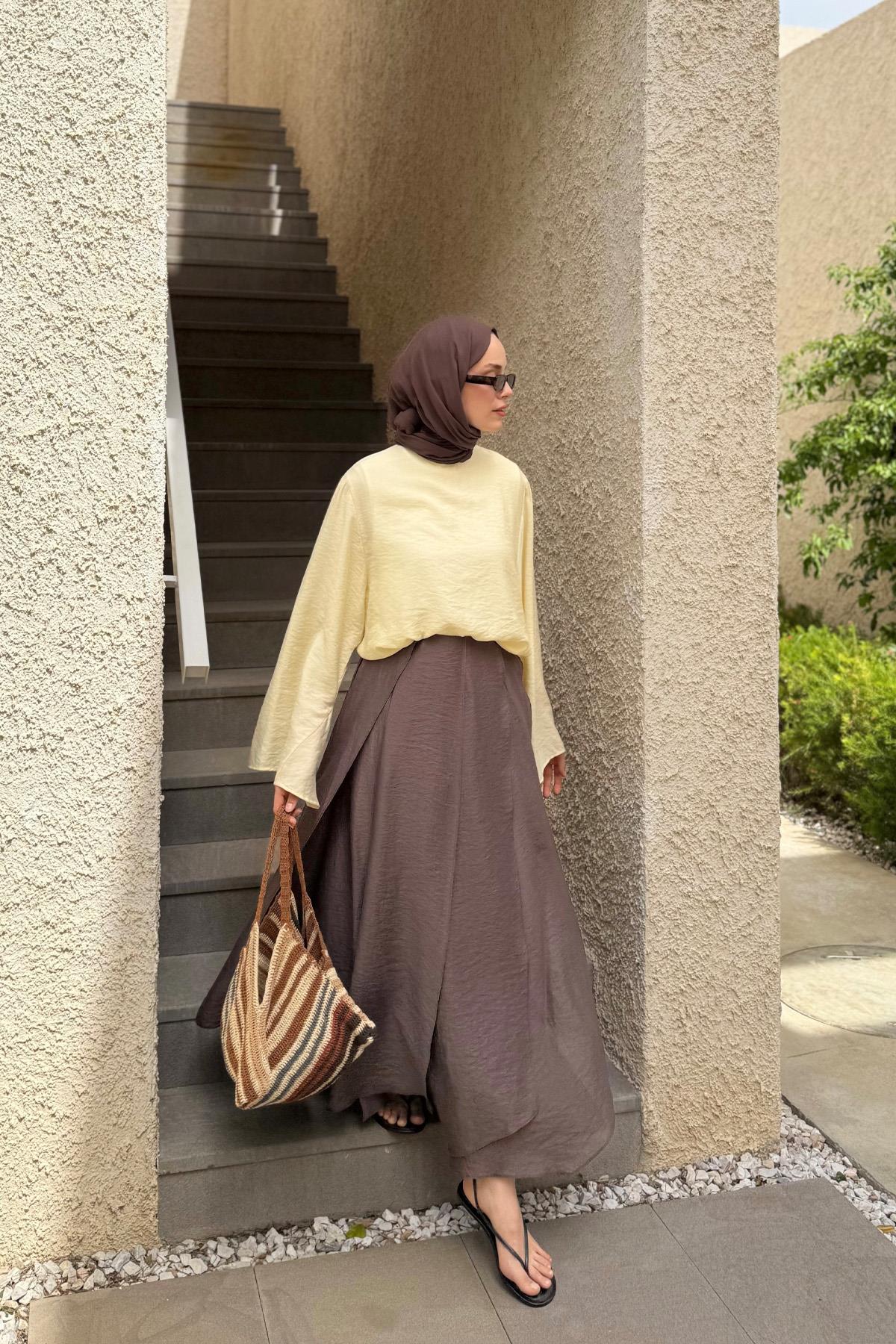 Asymmetric Detail Midi Skirt in Brown
