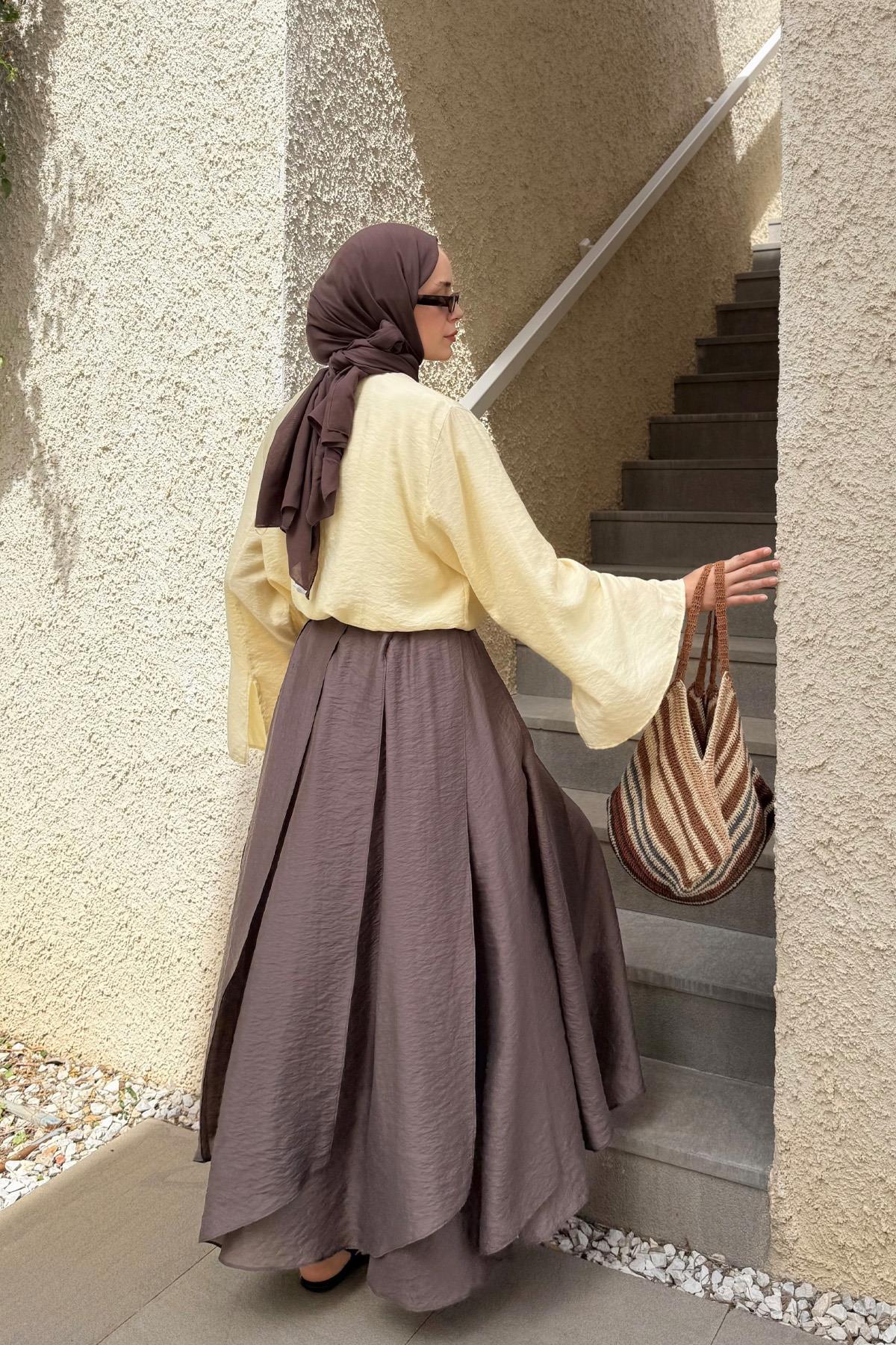 Asymmetric Detail Midi Skirt in Brown