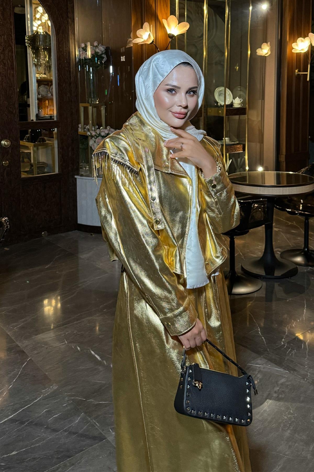 Gold Set with Metallic Skirt and Shoulder Stone Details