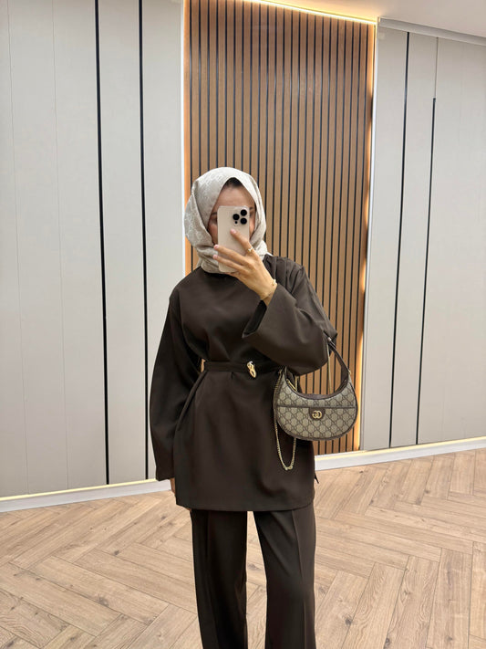 Gold Brooch-Detail Pants Set – Brown