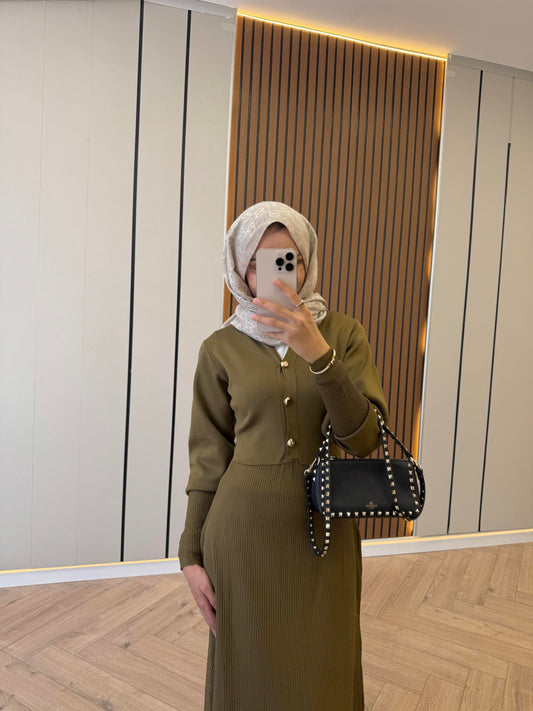 Gold-Button Knit Dress – Green