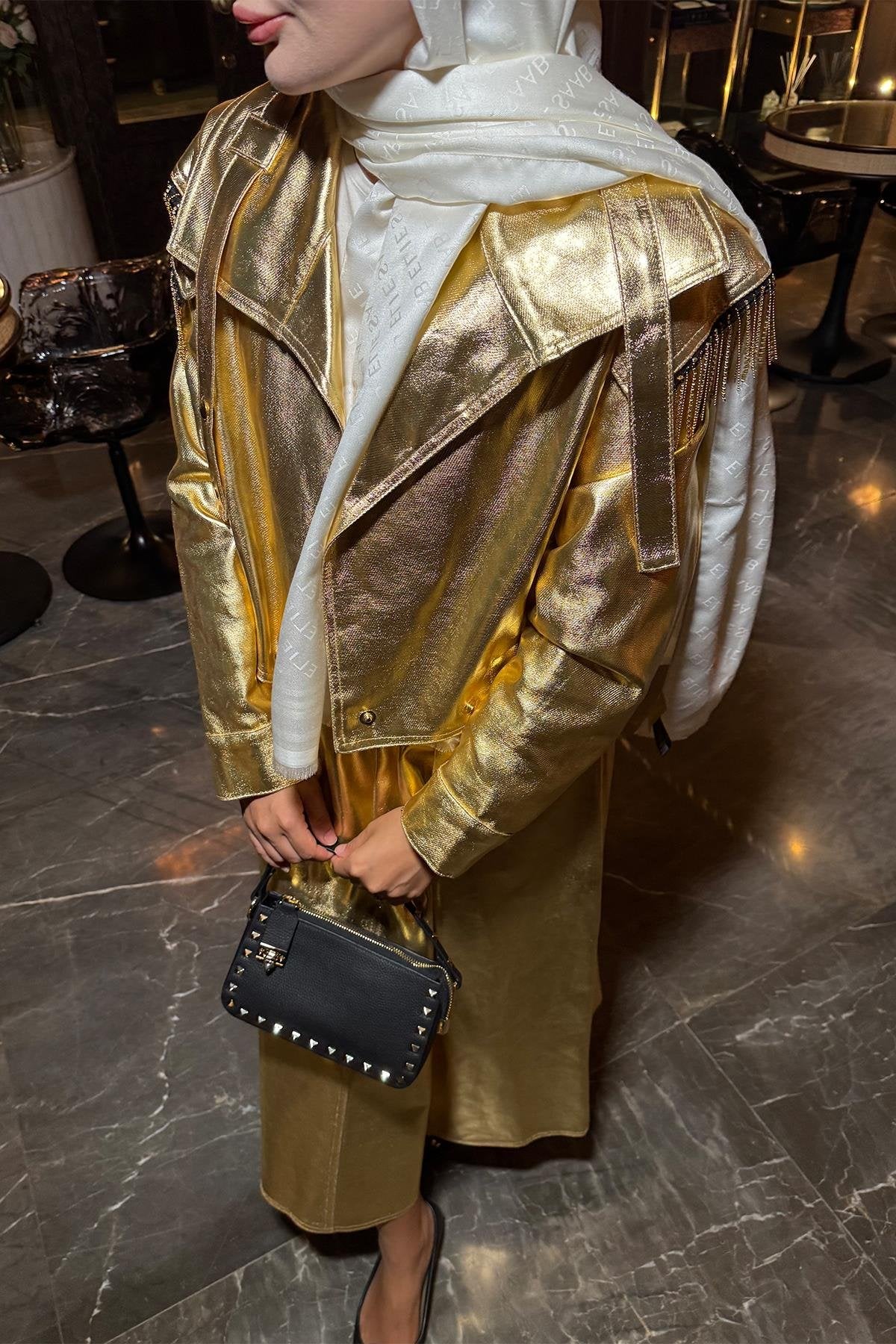 Gold Set with Metallic Skirt and Shoulder Stone Details