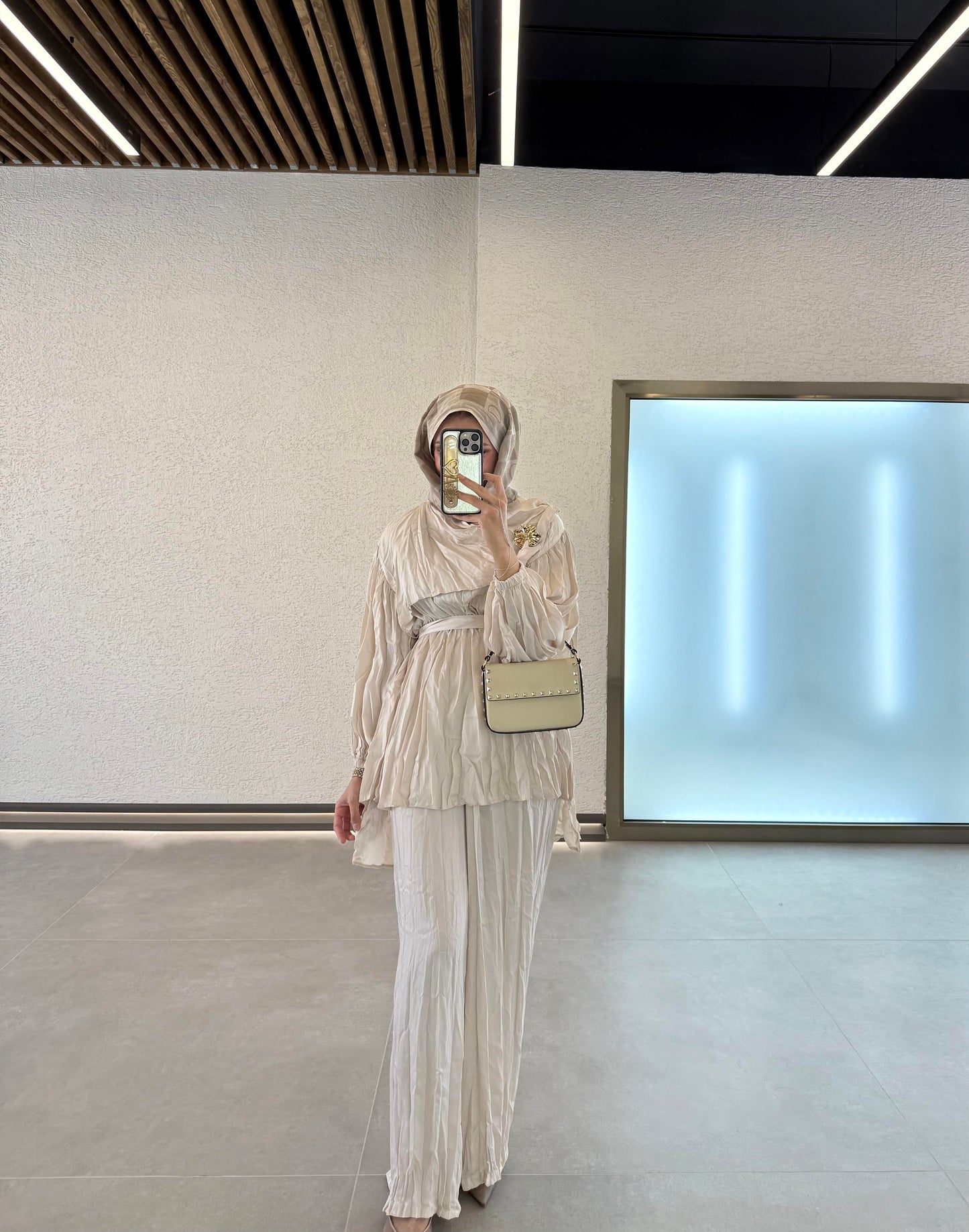 Crinkled Satin Silk Shawl Collar Set in Cream