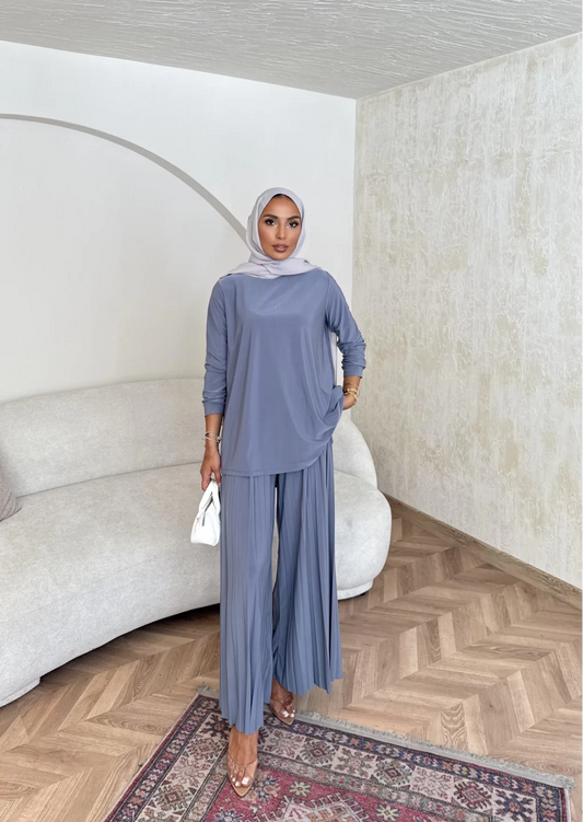 Casual Grey Two-Piece Outfit