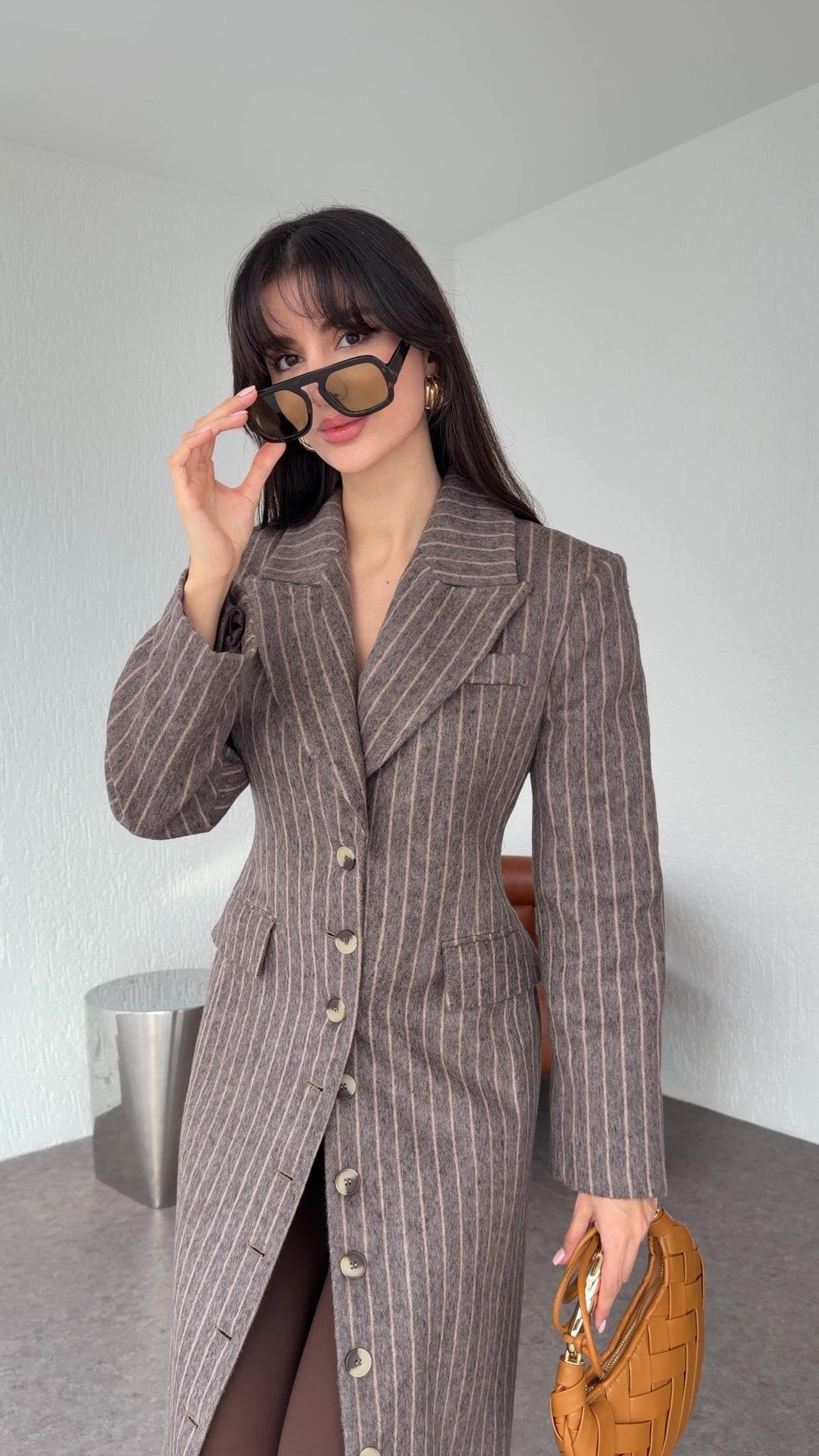 Premium Tailored Brown Wool-Blend Coat