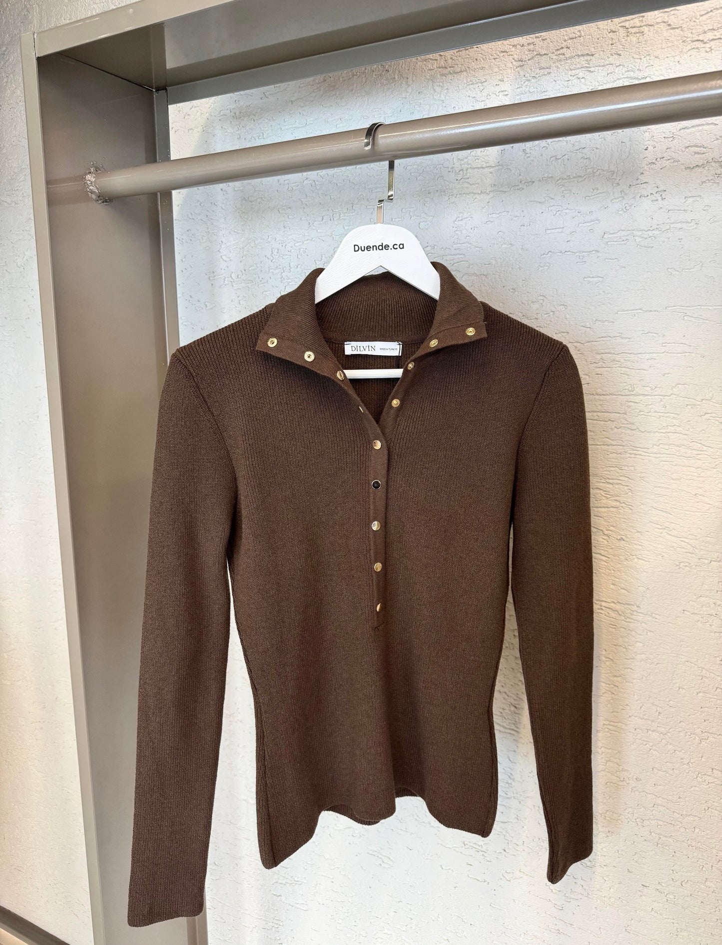 High-Neck Snap-Button Knit Sweater – Brown
